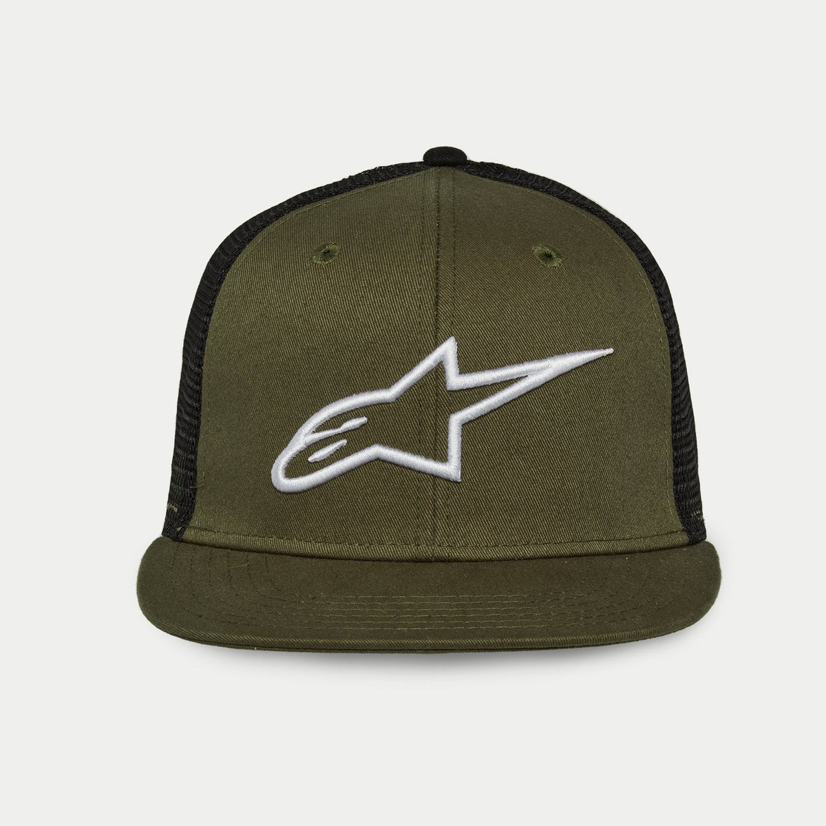 Alpinestars Corp Trucker Hat, czapka typu trucker z płaskim daszkiem, oliwkowy przód i daszek z czarną siateczką z tyłu, białe haftowane logo 3D A-star, usztywniana korona, sportowy styl