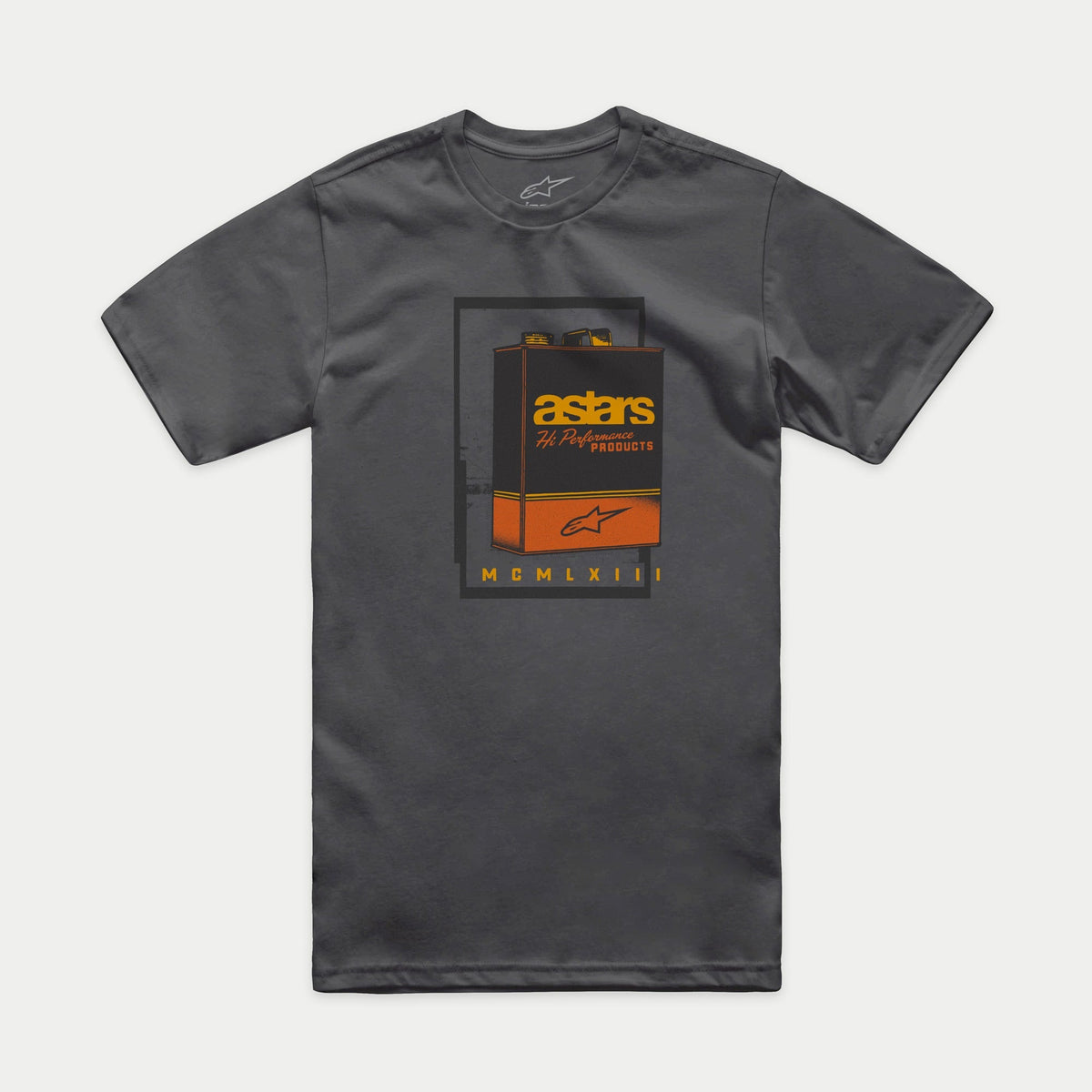 Alpinestars Galun CSF Tee, szara koszulka z krótkim rękawem, z przodu grafika vintage z kanistrem na benzynę, branding Astars i rzymskie cyfry MCMLXIII, codzienna odzież streetwearowa