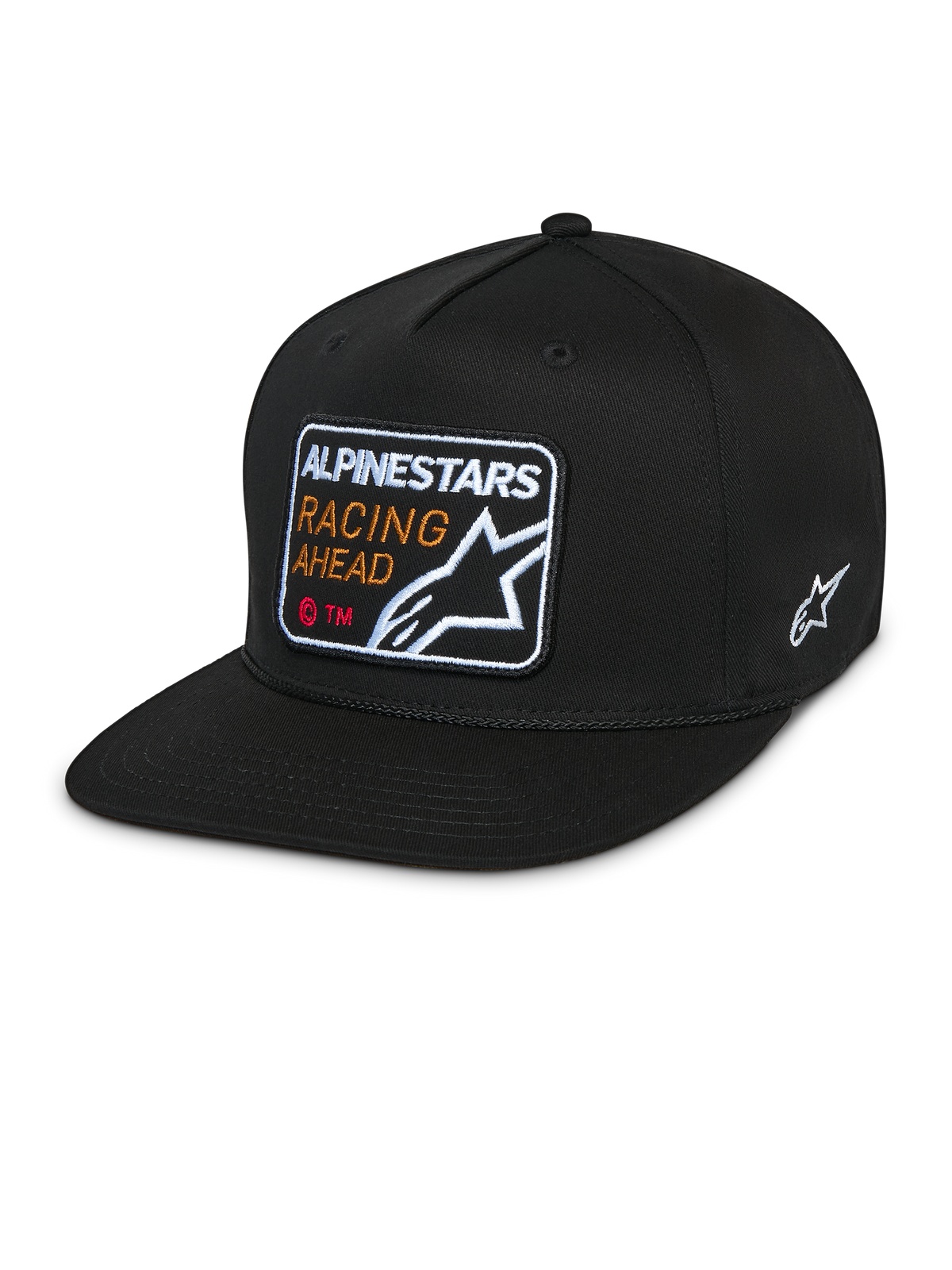 Alpinestars Intuitive Snapback Hat, czarna czapka z daszkiem, płaski daszek i usztywniona korona, z przodu haftowana naszywka z napisem „Alpinestars Racing Ahead” i logo, z boku białe logo Astars, codzienne nakrycie głowy z twillu