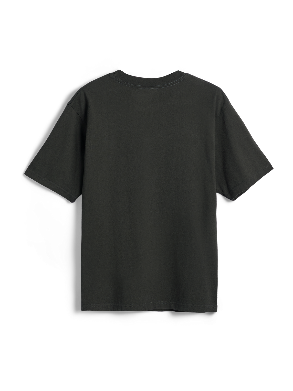 Alpinestars Essentials Ageless SS Tee, koszulka z krótkim rękawem, kolor Off Black, widok z tyłu, prosty design z teksturą prania kamieniowego, luźny krój, codzienna odzież uliczna inspirowana sportami motorowymi
