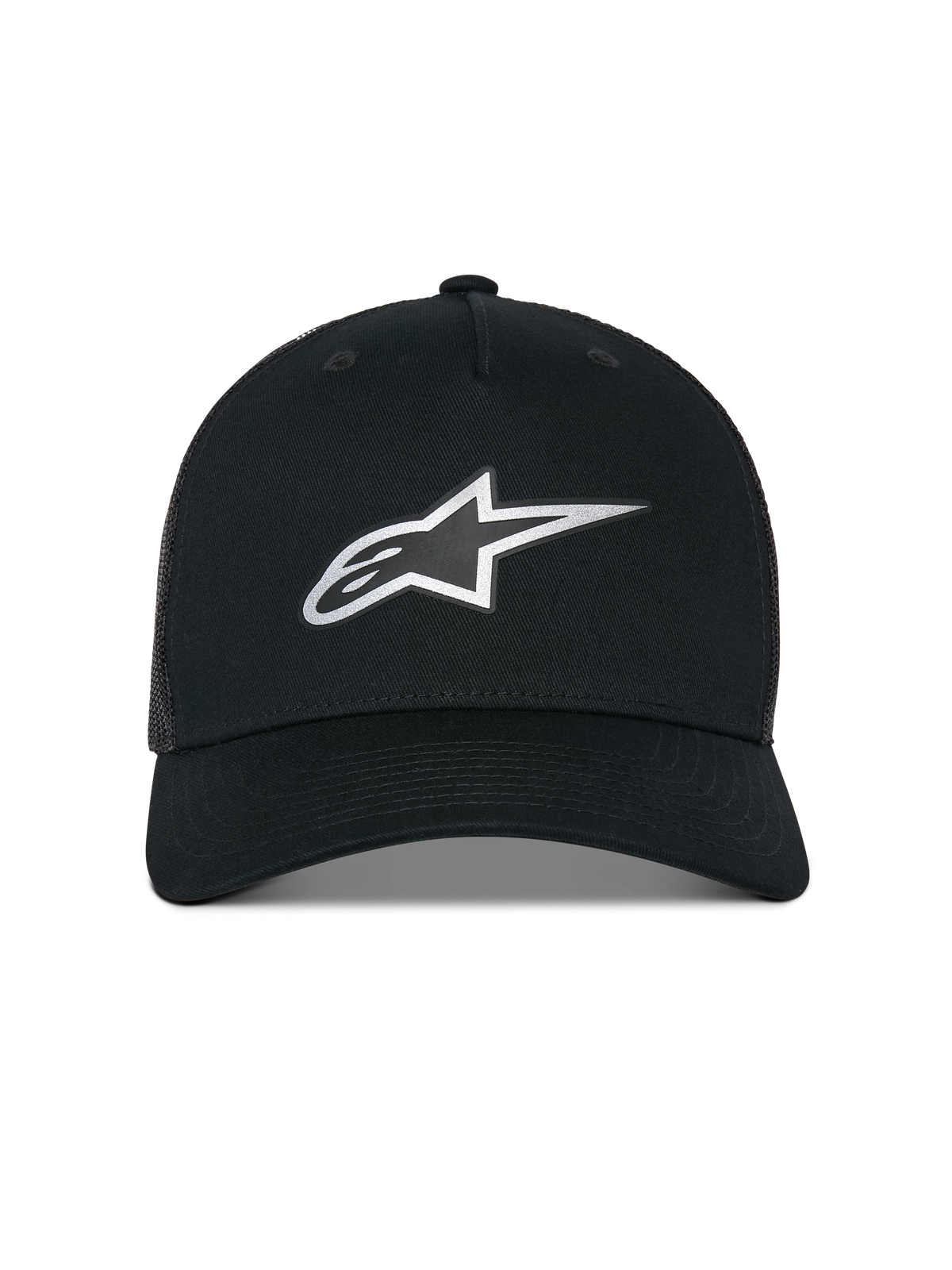 Alpinestars Reflect Ageless Trucker Hat, czarna czapka typu trucker, srebrne odblaskowe logo Astars z przodu, usztywniona korona z zakrzywionym daszkiem, oddychający tył z siatki, codzienne nakrycie głowy inspirowane sportami motorowymi