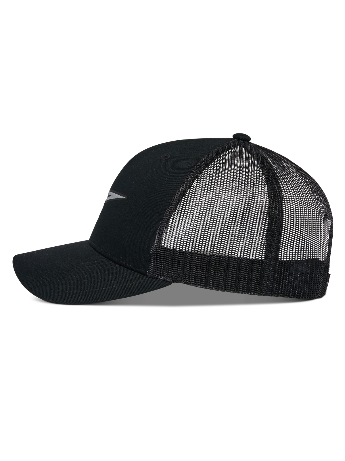 Alpinestars Reflect Ageless Trucker Hat, profil boczny, czarna, zakrzywiony daszek z usztywnioną koroną, panele z oddychającej siatki z tyłu, odblaskowe logo, codzienne nakrycie głowy w stylu motorsportowym