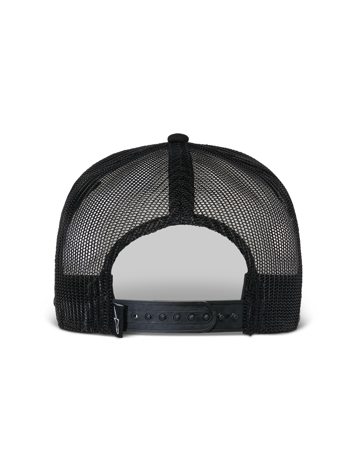 Alpinestars Flag Flat Trucker Hat, czarna czapka, widok z tyłu pokazujący konstrukcję z oddychającej poliestrowej siatki, regulowane zapięcie snapback i mały tkany detal z logo, codzienne nakrycie głowy w stylu motorsportowym