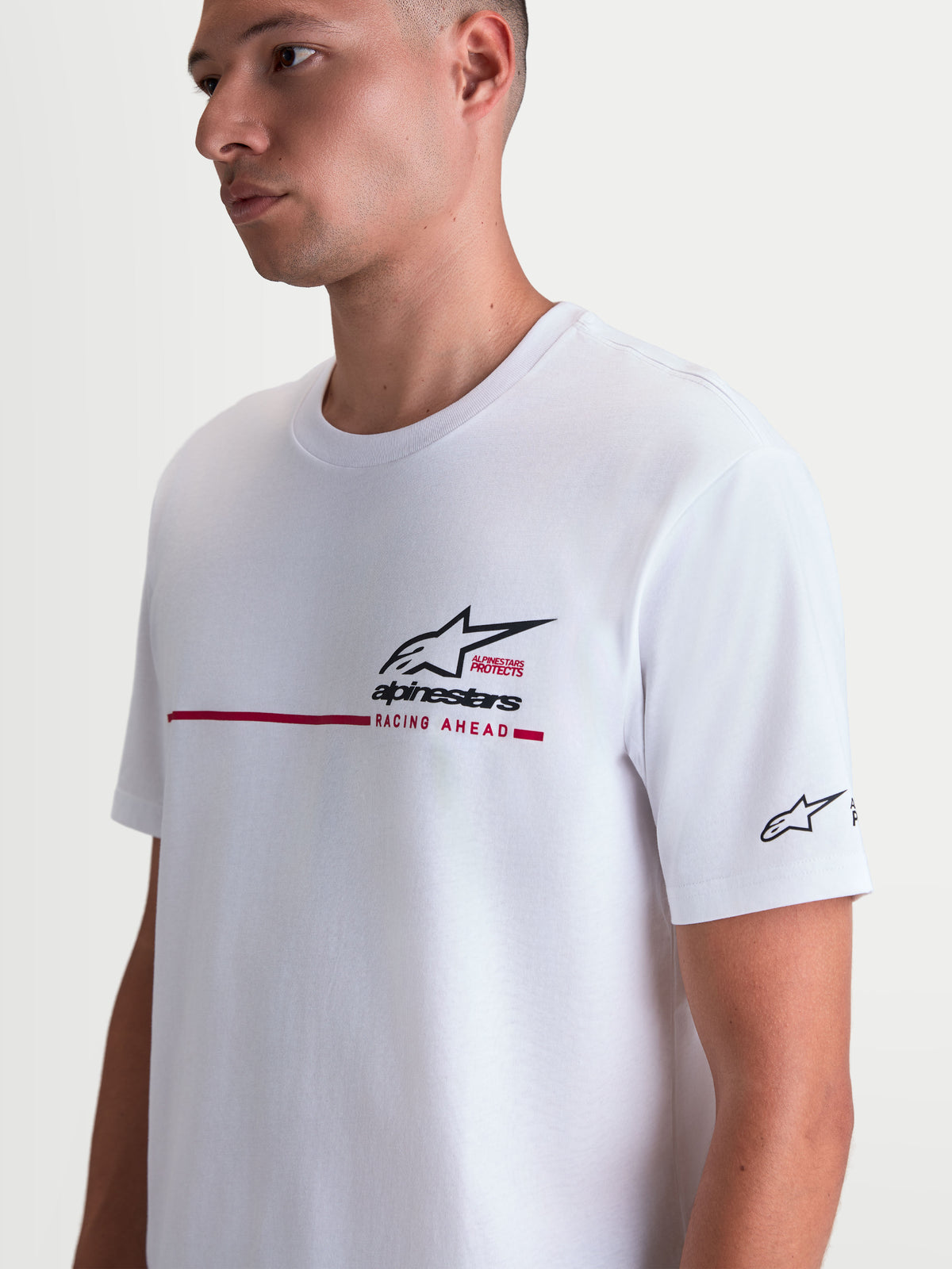 Alpinestars Koszulka P1 CSF, biała koszulka sportowa z krótkim rękawem, czarna grafika logo z paskiem wyścigowym, miękka mieszanka bawełny i poliestru, codzienna odzież poza motocyklem, unisex