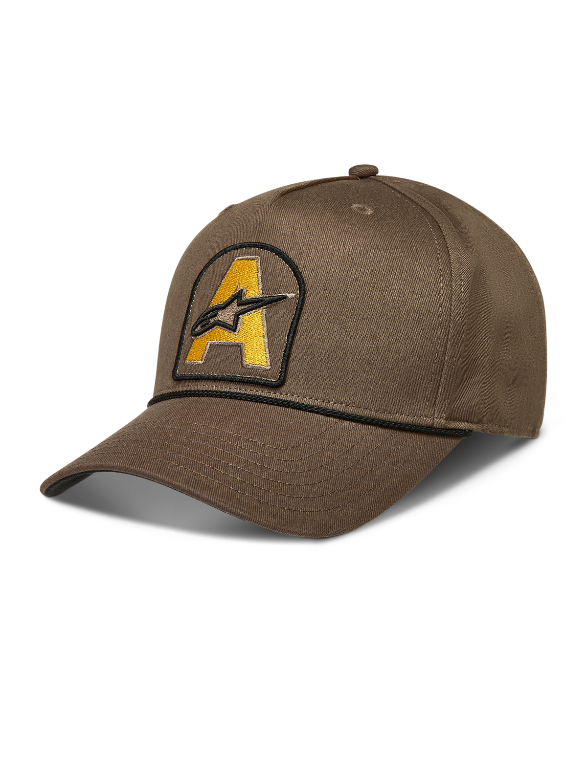 Alpinestars Acme Snapback, brązowa czapka z zakrzywionym daszkiem, żółta naszywka z logo Astars i czarny ozdobny sznurek.