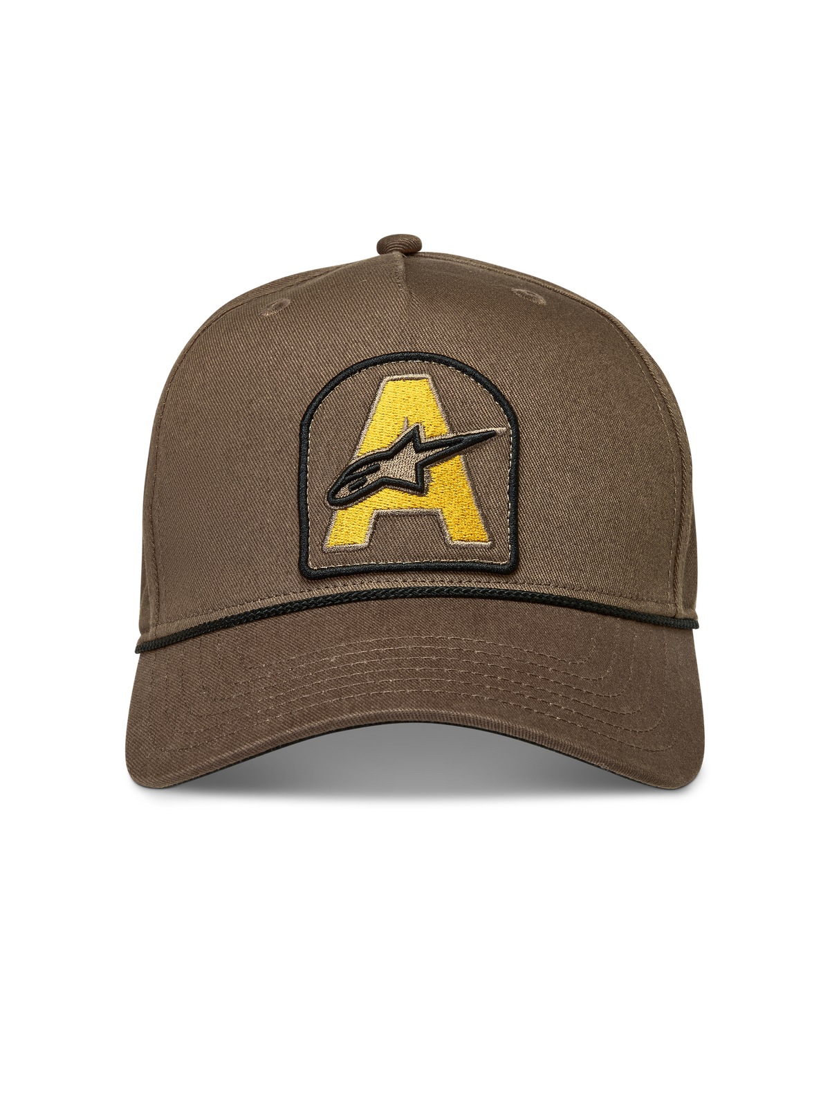 Alpinestars Acme Snapback, brązowa czapka z daszkiem z kepru, żółta haftowana naszywka z logo i czarny ozdobny sznurek.