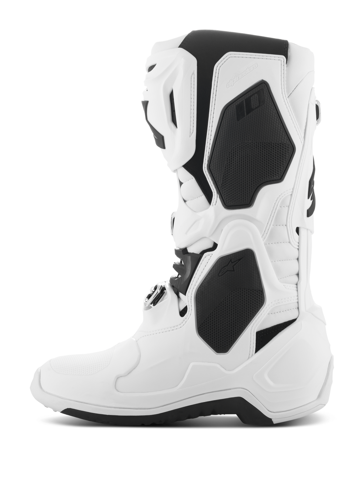 Alpinestars Tech 10 Boots, buty motocrossowe, białe z czarnymi akcentami, widok z boku ukazujący ochronne osłony TPU, system zamykania na klamry oraz nowoczesny, opływowy design do wyścigów terenowych