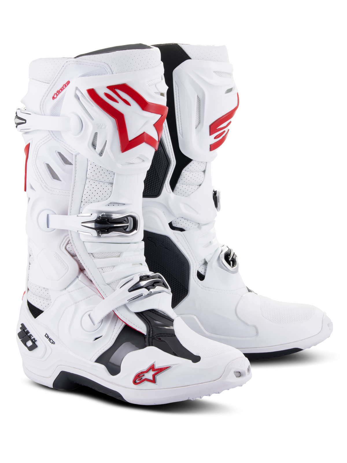 Buty Alpinestars Tech 10 Supervented, buty motocrossowe, białe i jasnoczerwone, z perforowaną mikrofibrą zapewniającą przepływ powietrza, wyraźnymi czerwonymi logo Astars, czarnymi klamrami i wzmocnioną konstrukcją TPU dla wydajności off-road.