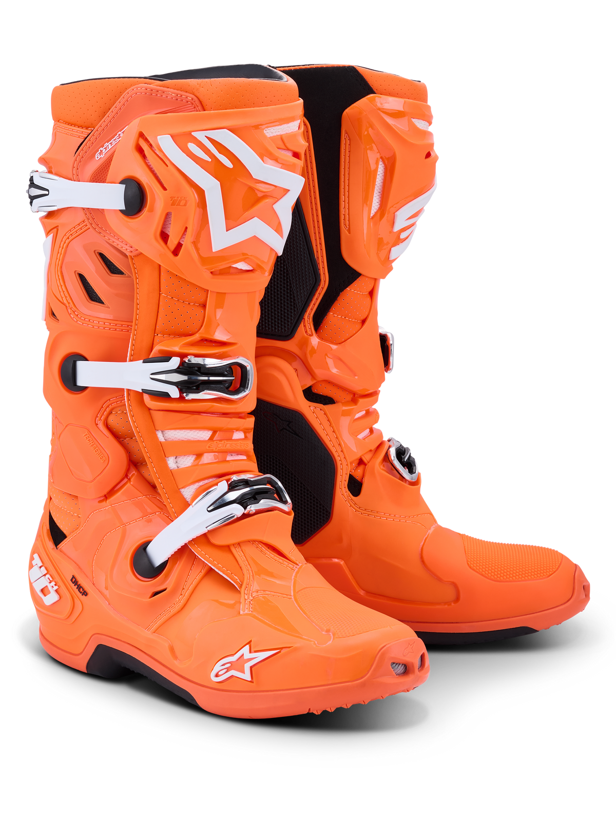 Alpinestars Tech 10 Supervented Boots, buty motocrossowe, pomarańczowy fluo z białymi i czarnymi akcentami, białe regulowane klamry, wentylowana płyta na piszczel z TPU, wyraźne logo Alpinestars, wyczynowe obuwie do wyścigów terenowych