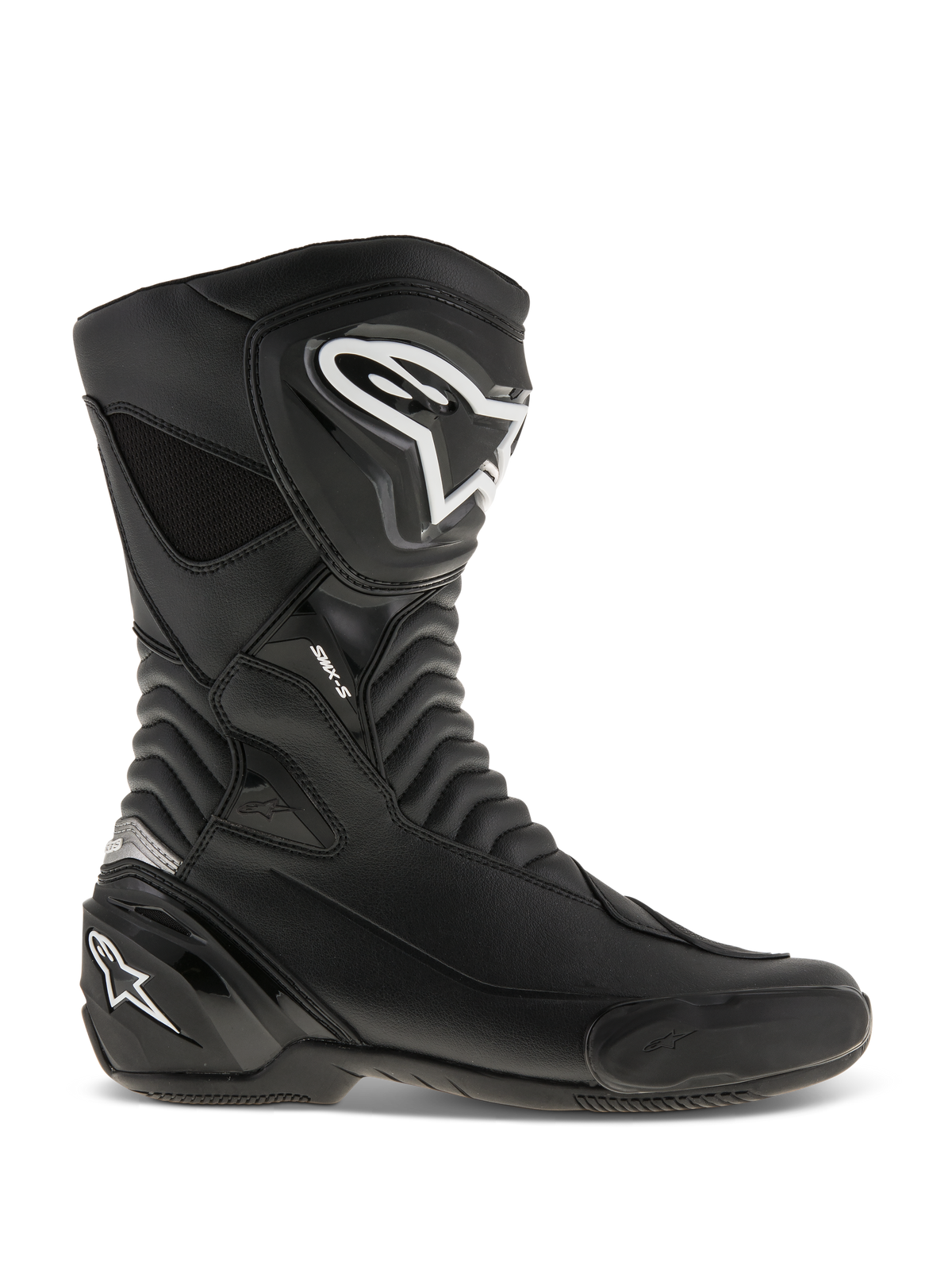 Alpinestars SMX S Boots, buty motocyklowe wyścigowe, czarne z białym logo, widok z boku, wytrzymała konstrukcja z mikrofibry, wzmocniona ochrona goleni i pięty, elastyczne panele akordeonowe, aerodynamiczny design sportowy