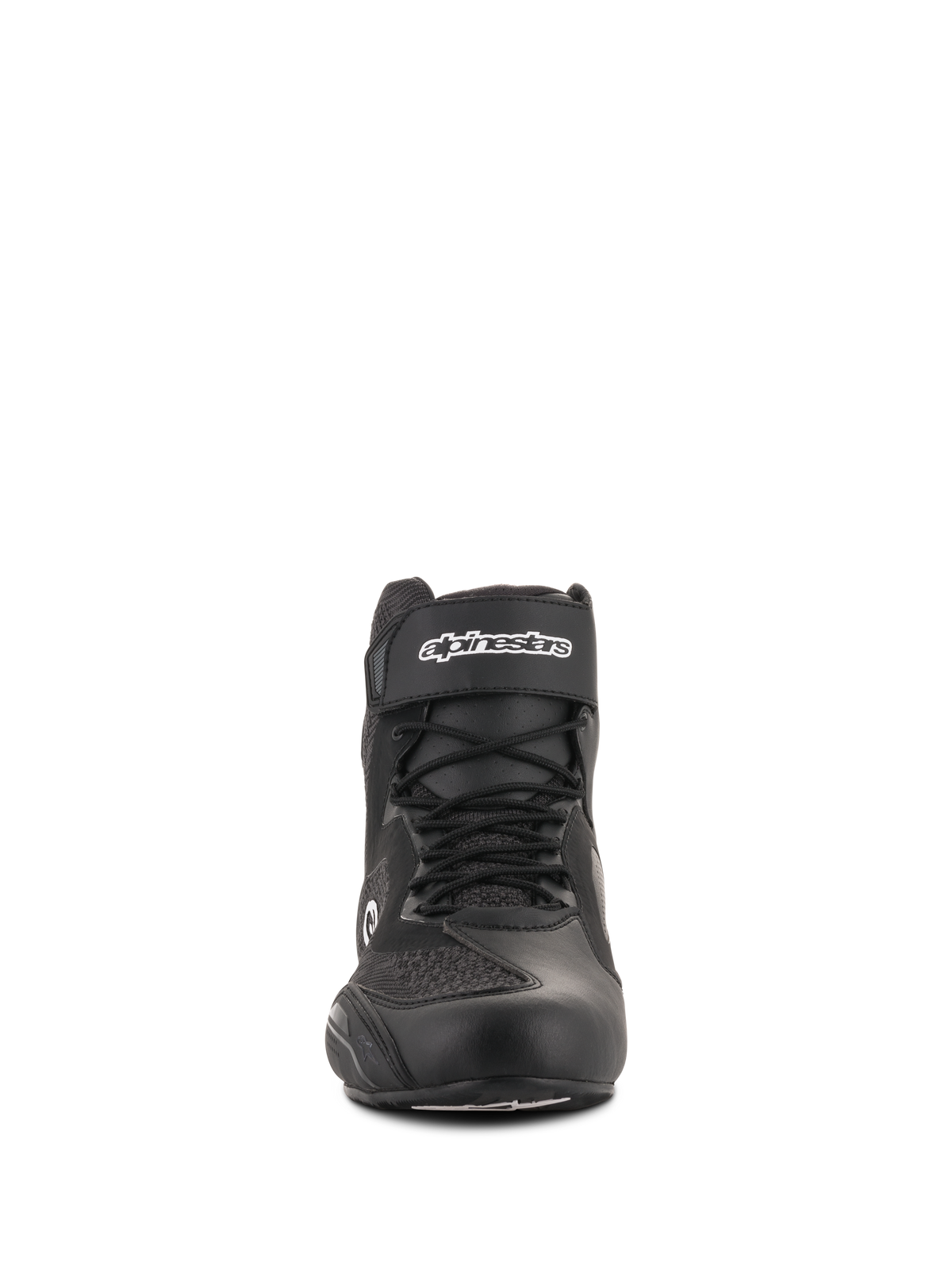 Buty Alpinestars Faster-3 Rideknit®, buty motocyklowe, czarne, widok z przodu, z paskiem na rzep przy kostce z białym logo, sznurowadłami i oddychającymi panelami z dzianiny, smukłe obuwie do jazdy szosowej