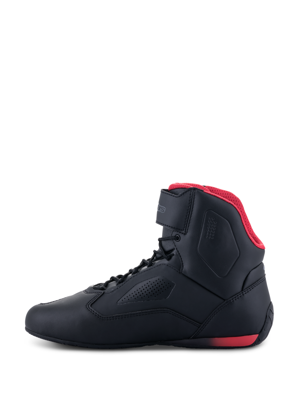 Buty Alpinestars Faster-3 Rideknit®, buty motocyklowe, czarno-czerwone, widok z boku, czerwona wyściółka z siateczki, pasek na kostce, perforowana cholewka z mikrofibry
