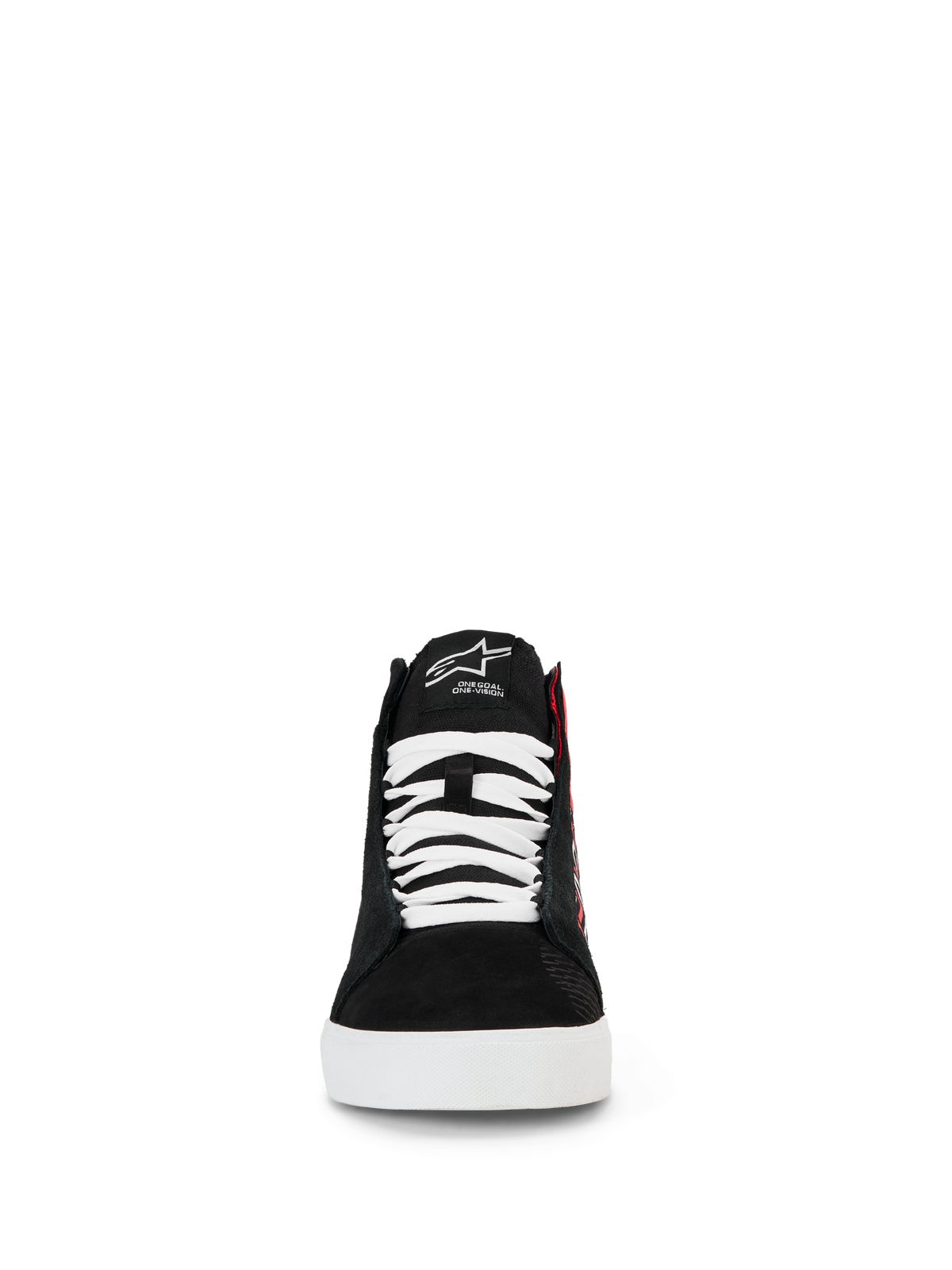Alpinestars FQ20 Ride-63 Canvas Shoes, miejskie buty motocyklowe, czarne, białe i jasnoczerwone, widok z przodu na wysoką sylwetkę z białymi sznurowadłami, czarną płócienną cholewką i białą podeszwą, z haftowanym logo na języku i casualowym designem inspirowanym stylem skate