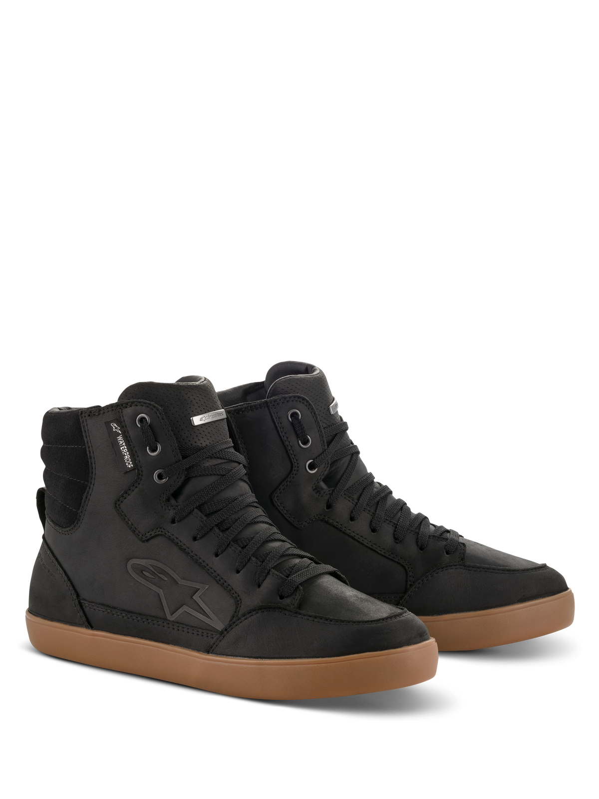 Alpinestars J-6 Waterproof Shoe, czarno-brązowe wysokie buty motocyklowe ze skóry premium, design w stylu sneakersów z brązową gumową podeszwą, metka waterproof i tłoczone logo, miejski styl casual
