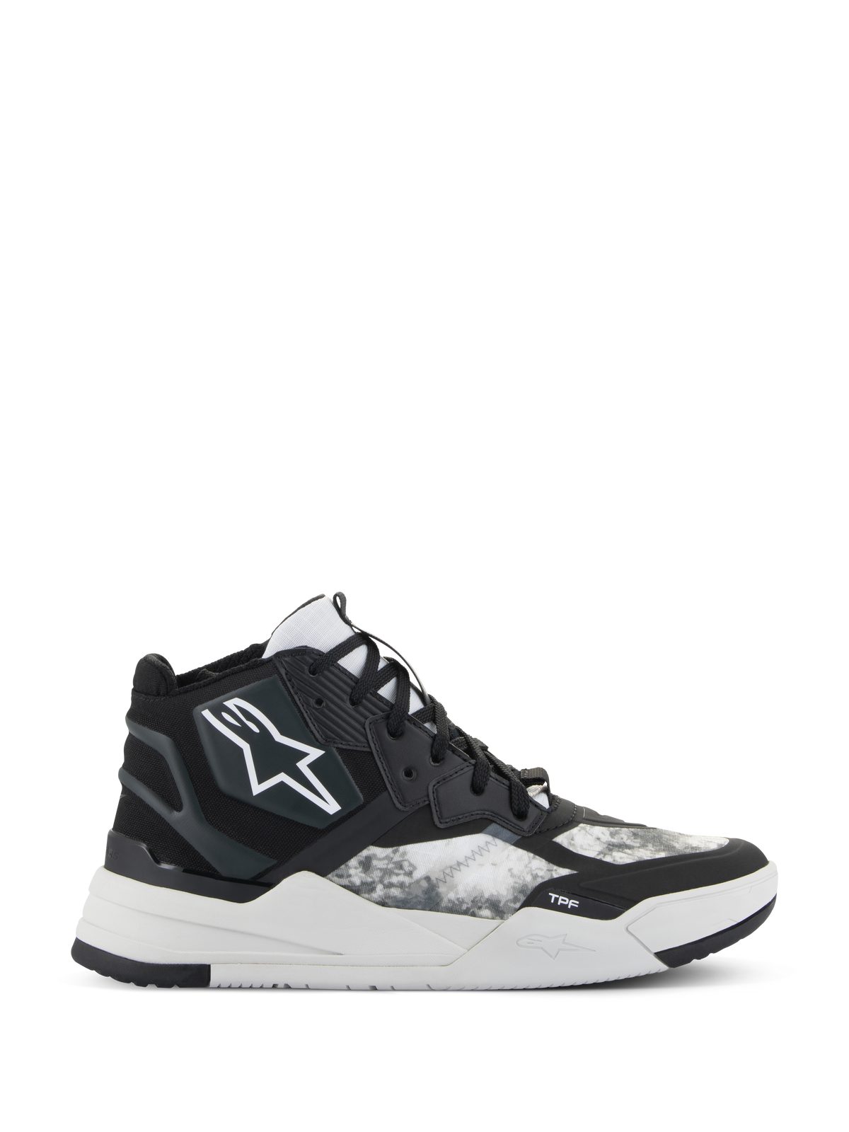 Alpinestars Speedflight Shoes, wysokie wyczynowe sneakersy do jazdy, czarno-szaro-białe, z białym logo gwiazdy, teksturowanym wzorem ripstop na panelach bocznych oraz grubą białą geometryczną podeszwą z brandingiem TPF