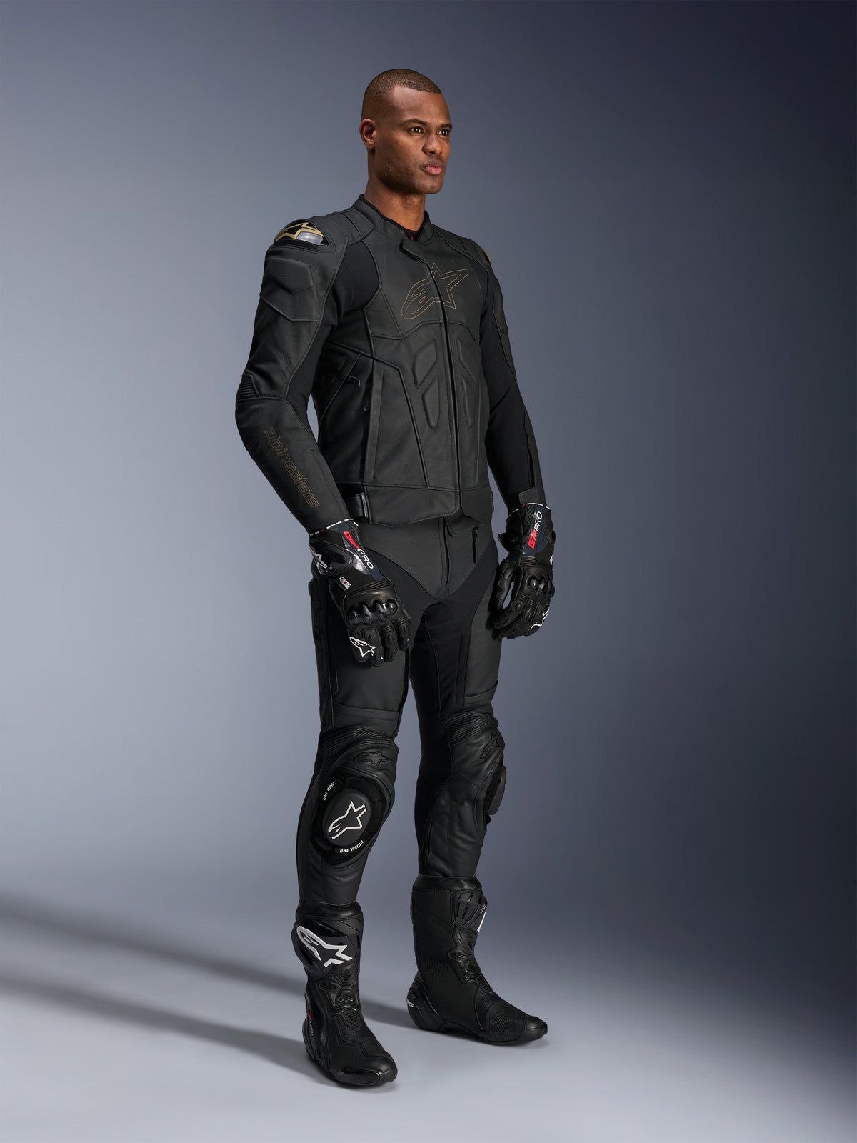 Alpinestars Dusk Skórzana, kurtka motocyklowa wyścigowa, męska, czarna, skóra, ochrona DFS, model w pełnym stroju