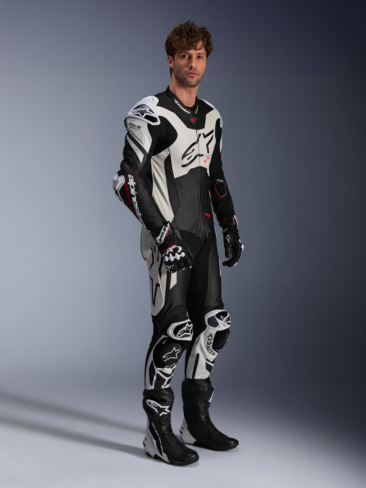 Alpinestars GP Plus V4 Sprint, męski jednoczęściowy skórzany kombinezon wyścigowy, czarno-biały, Tech-Air Ready.