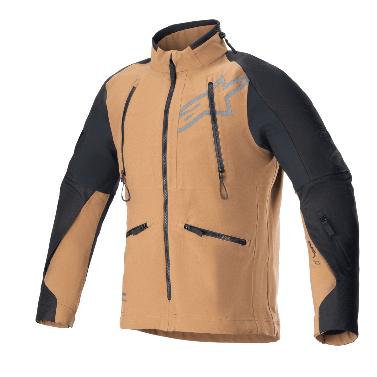 Alpinestars Hyde XT Drystar XF Jacket, motocyklowa kurtka turystyczna adventure, piaskowa i czarna, z pionowymi zamkami wentylacyjnymi na klatce piersiowej i kieszeniami bocznymi, czarne panele ripstop na ramionach i rękawach, wysoki kołnierz, wodoodporna konstrukcja tekstylna do jazdy terenowej