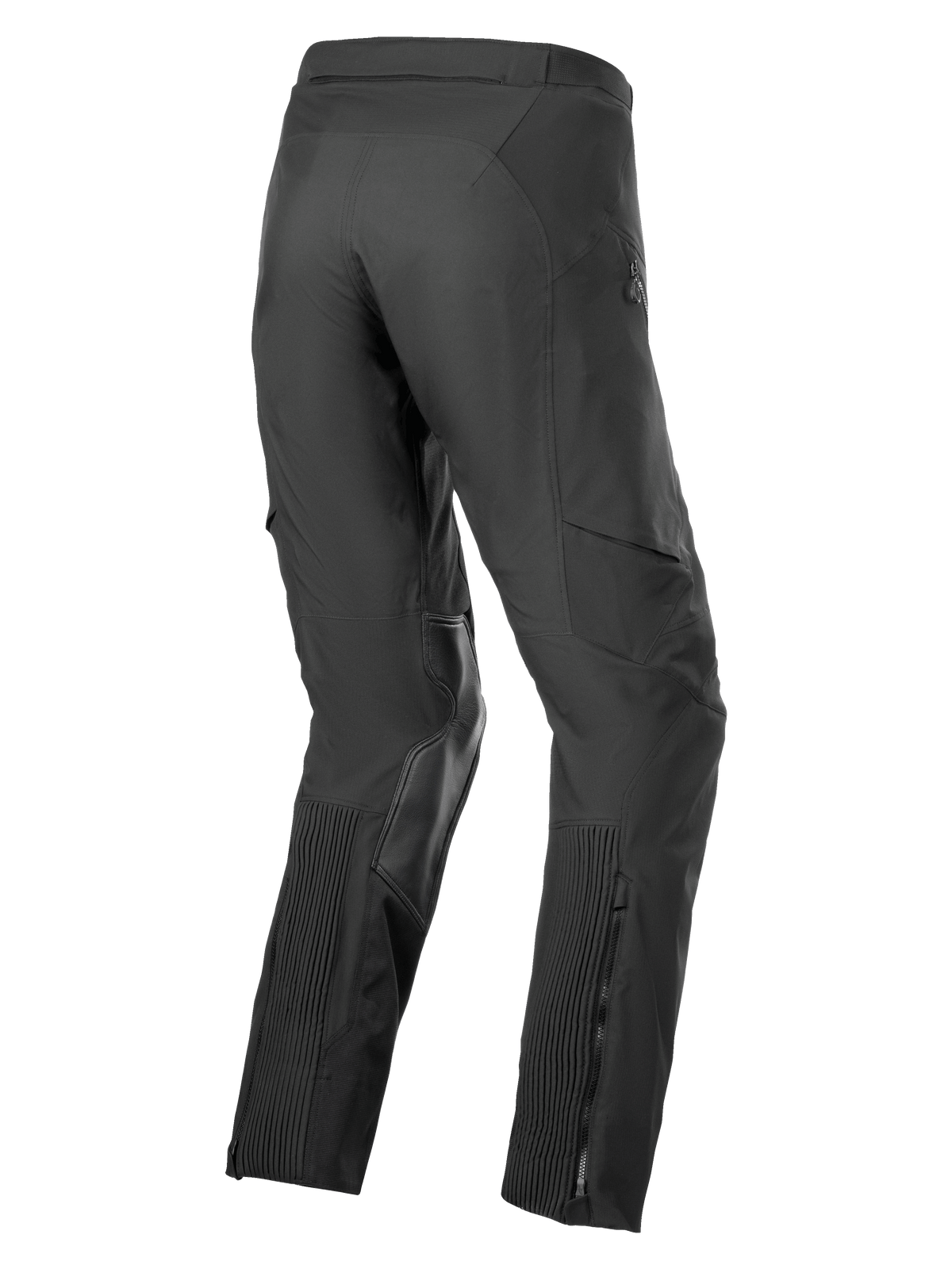 Alpinestars AMT-8 Stretch Drystar® XF Pants, turystyczne spodnie motocyklowe, czarne, widok 3/4 od tyłu z elastycznymi panelami akordeonowymi na łydkach, wzmocnieniami z koziej skóry po wewnętrznej stronie kolan i nogawkami zapinanymi na zamek
