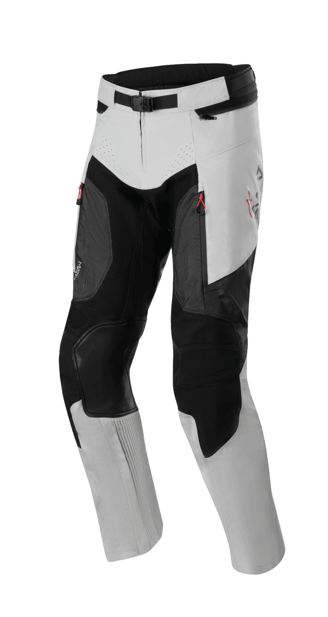 Alpinestars AMT 7 Air Pants, spodnie motocyklowe Adventure Touring, piaskowe i ciemnoszare, czerwone akcenty przy zamkach, panele wentylacyjne MATRYX, wzmocniona ochrona kolan, laserowo perforowane detale, regulowane magnetyczne zapięcie w pasie, nowoczesny design z teksturowanymi panelami