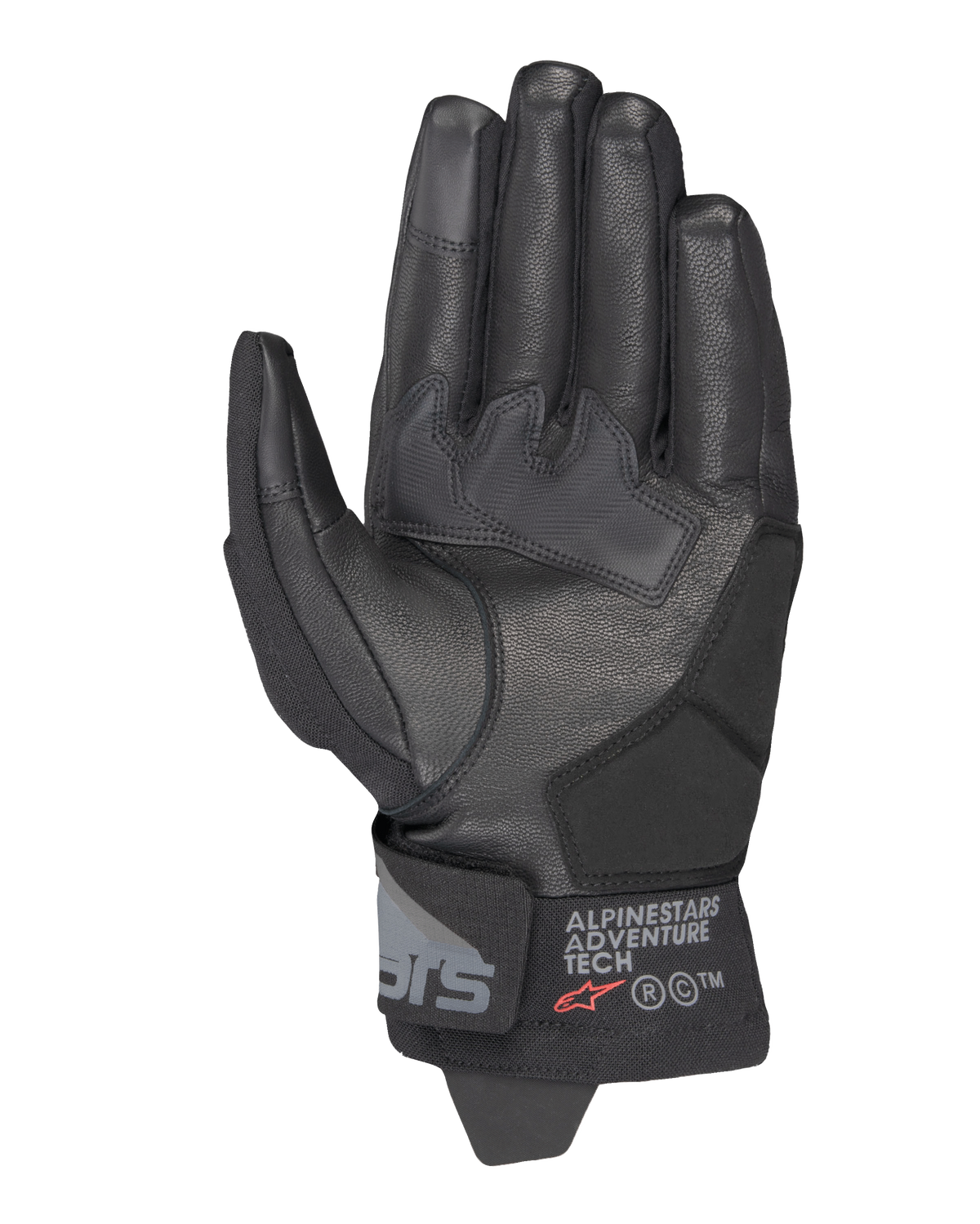 Rękawice Alpinestars Corozal V3 Drystar®, czarne, widok od strony dłoni ukazujący skórzaną konstrukcję ze wzmocnieniami, krótki mankiet z brandingiem Alpinestars Adventure Tech, końcówki palców kompatybilne z ekranami dotykowymi, wytrzymały sprzęt motocyklowy adventure na każdą pogodę.