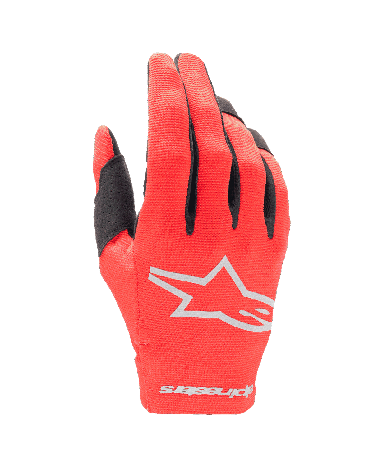 Alpinestars Youth 2024 Radar Gloves, młodzieżowe rękawice motocrossowe, czerwone i srebrne, widok na grzbiet dłoni z białym logo gwiazdy i napisem na mankiecie, lekki rozciągliwy materiał z czarnymi akcentami na palcach, wytrzymały sprzęt off-road