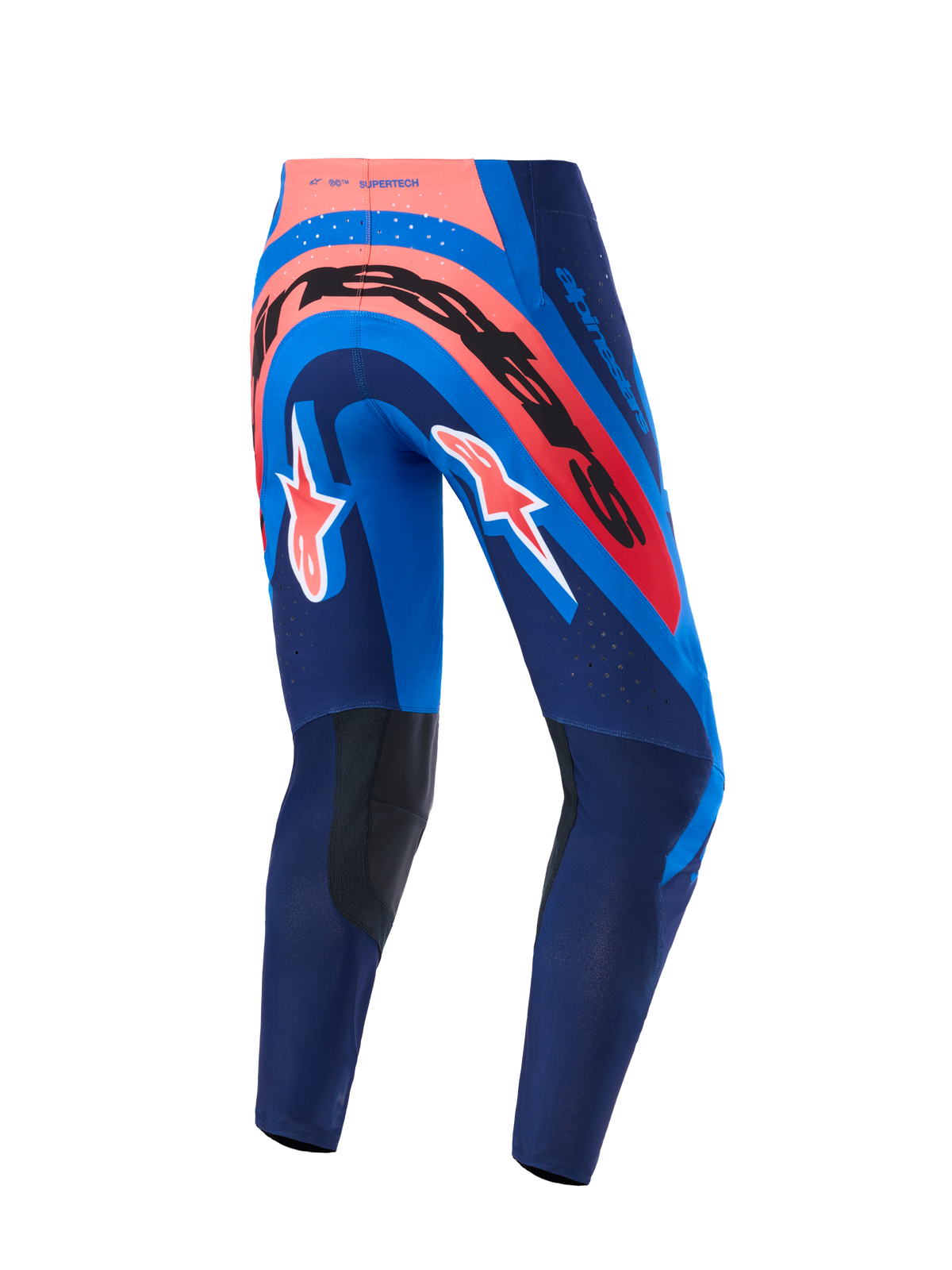 Alpinestars 2026 Supertech Vista Pants, spodnie motocrossowe, kolor granatowy, koralowy i kobaltowy, widok z tyłu z wyrazistym brandingiem na siedzeniu i logo A-star na nogawkach, z ciemnymi wzmocnionymi panelami wewnętrznymi na kolanach i laserowo wycinanymi perforacjami zapewniającymi przepływ powietrza
