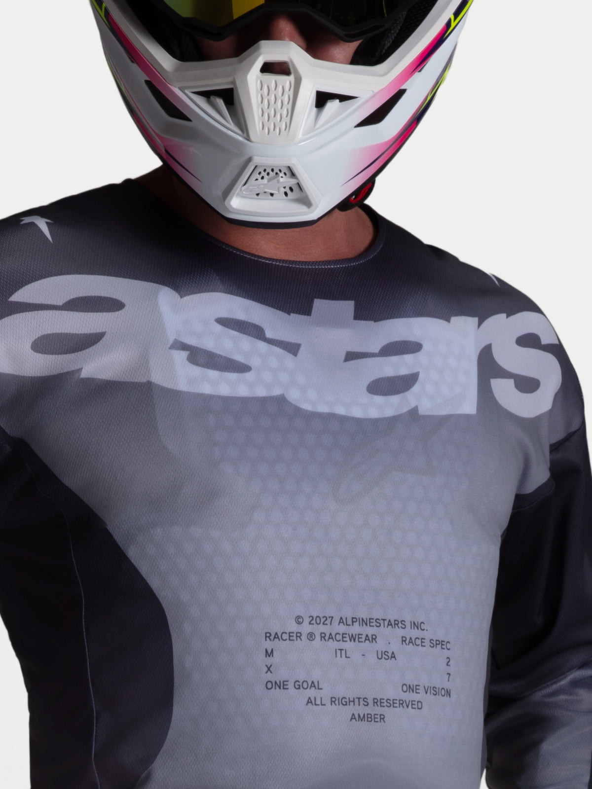 Koszulka Alpinestars Racer Amber, męska koszulka motocrossowa, szara i czarna, oddychający materiał z siatki, logo astars.