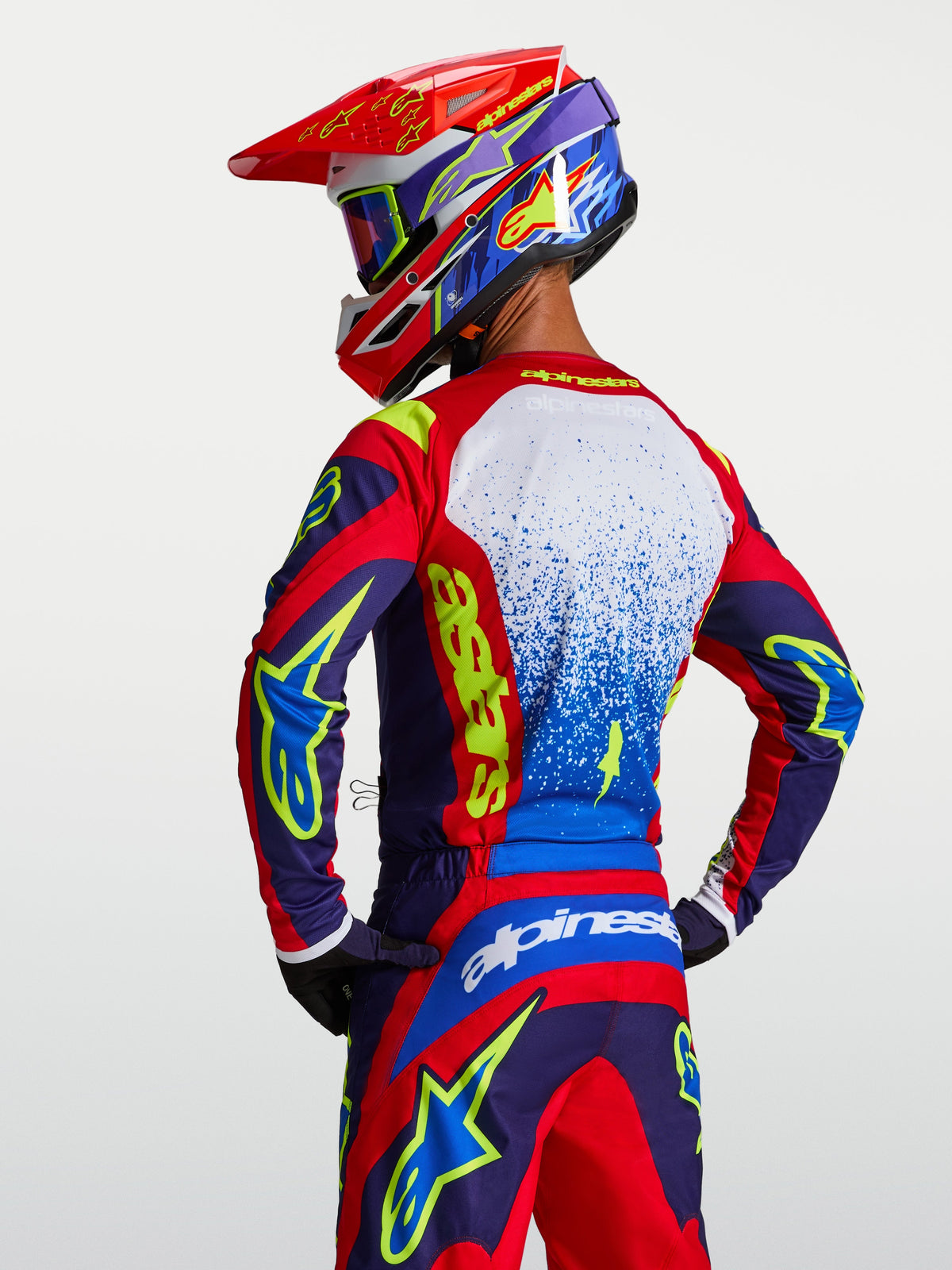 Alpinestars koszulka Fluid Drag, męska koszulka motocrossowa, niebieska i czerwona, lekki oddychający materiał, widok z tyłu.