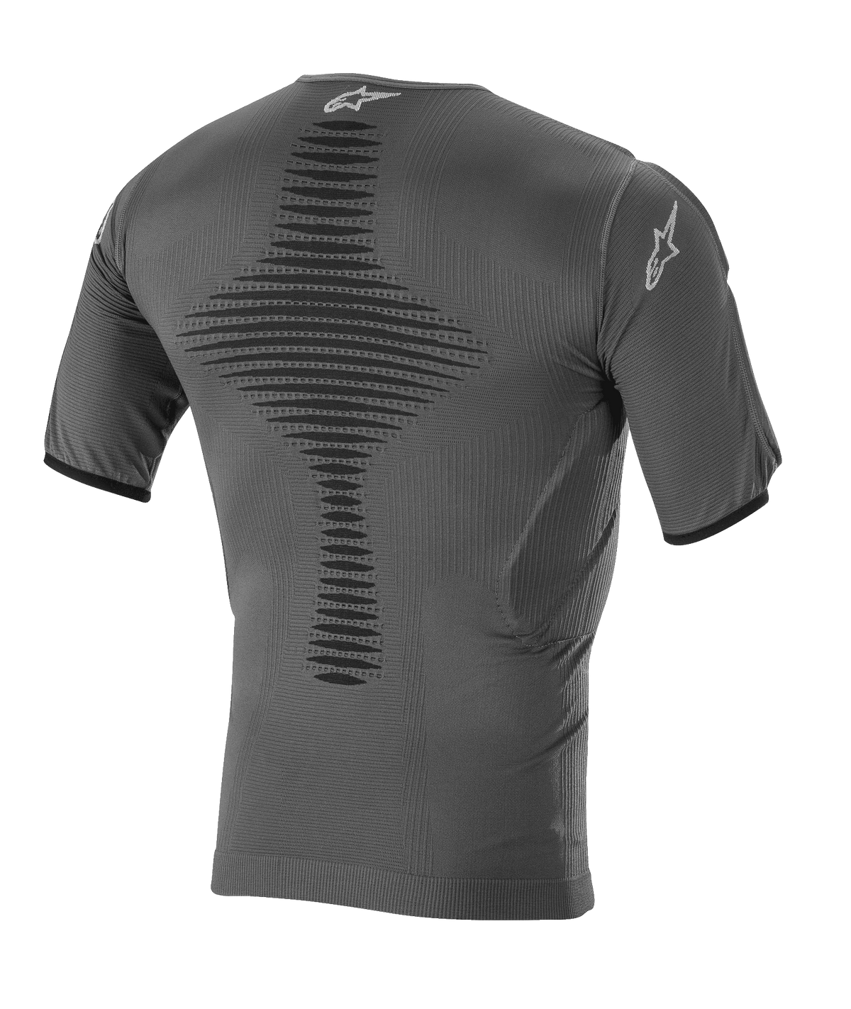 Alpinestars Roost Base Layer Top, techniczna warstwa bazowa do motocrossu, kolor antracytowo-czarny, widok z tyłu przedstawiający dzianinową, oddychającą konstrukcję, teksturowaną centralną strefę wentylacyjną, krótkie rękawy oraz logo gwiazdy Alpinestars na kołnierzu i rękawie