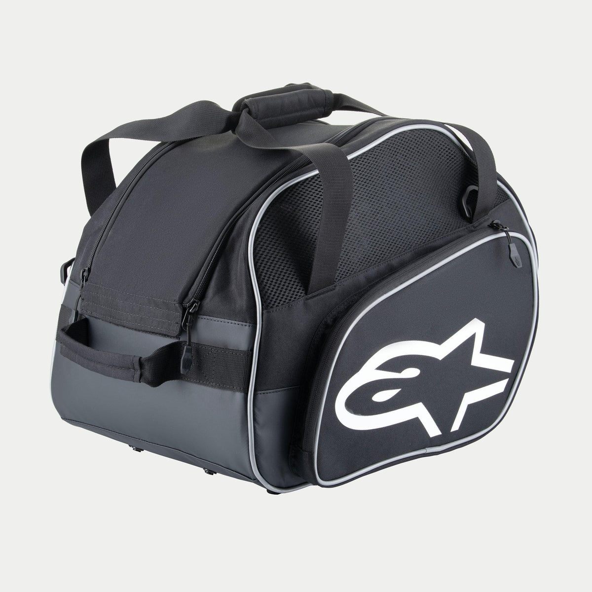 Alpinestars Flow V3 Helmet Bag, torba na kask pełnotwarzowy, czarno-biała, duże białe logo z boku, siatkowe panele wentylacyjne i wzmocnione uchwyty, wytrzymała poliestrowa konstrukcja na sprzęt wyścigowy