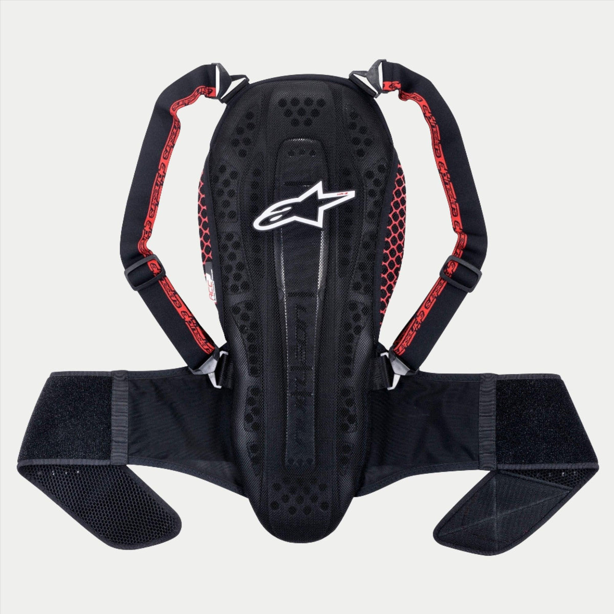 Alpinestars Nucleon KR-2 Back Protector, ochraniacz pleców, czarno-czerwony, stawowa ochrona kręgosłupa z białym logo gwiazdy, czerwone panele boczne o strukturze plastra miodu, regulowane szelki i szeroki pas biodrowy, certyfikat bezpieczeństwa CE Level 2