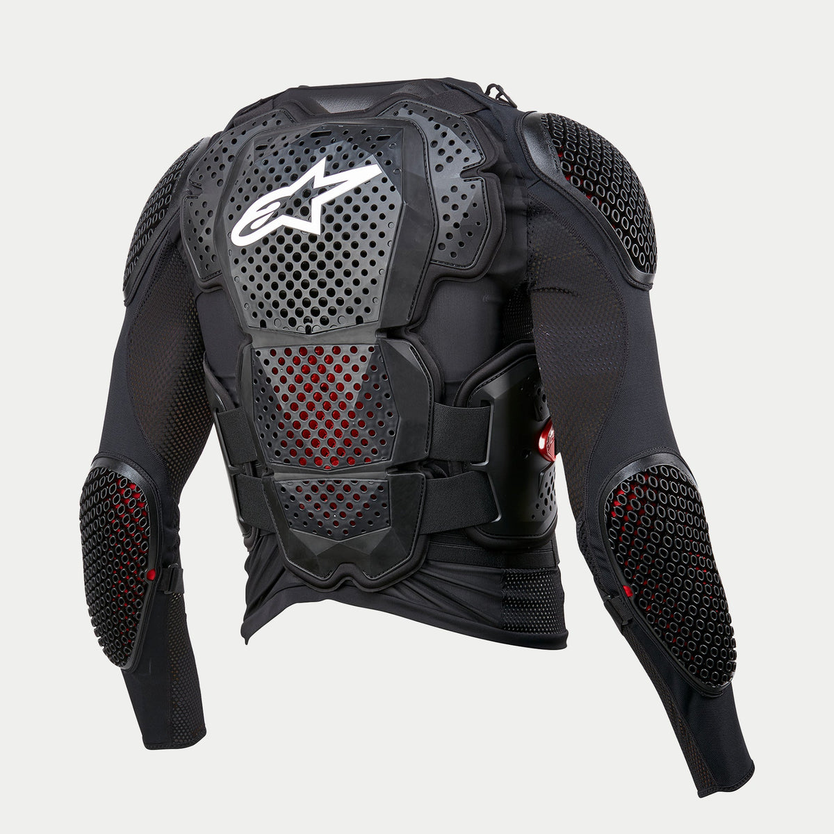 Kurtka ochronna Alpinestars Bionic Tech V3, czarna, widok z tyłu przedstawiający zintegrowane ochraniacze pleców, ramion i łokci, białe logo Alpinestars na perforowanej płycie pleców, konstrukcja z elastycznej siatki z widoczną czerwoną wyściółką, regulowane paski typu V dla ochrony off-road.