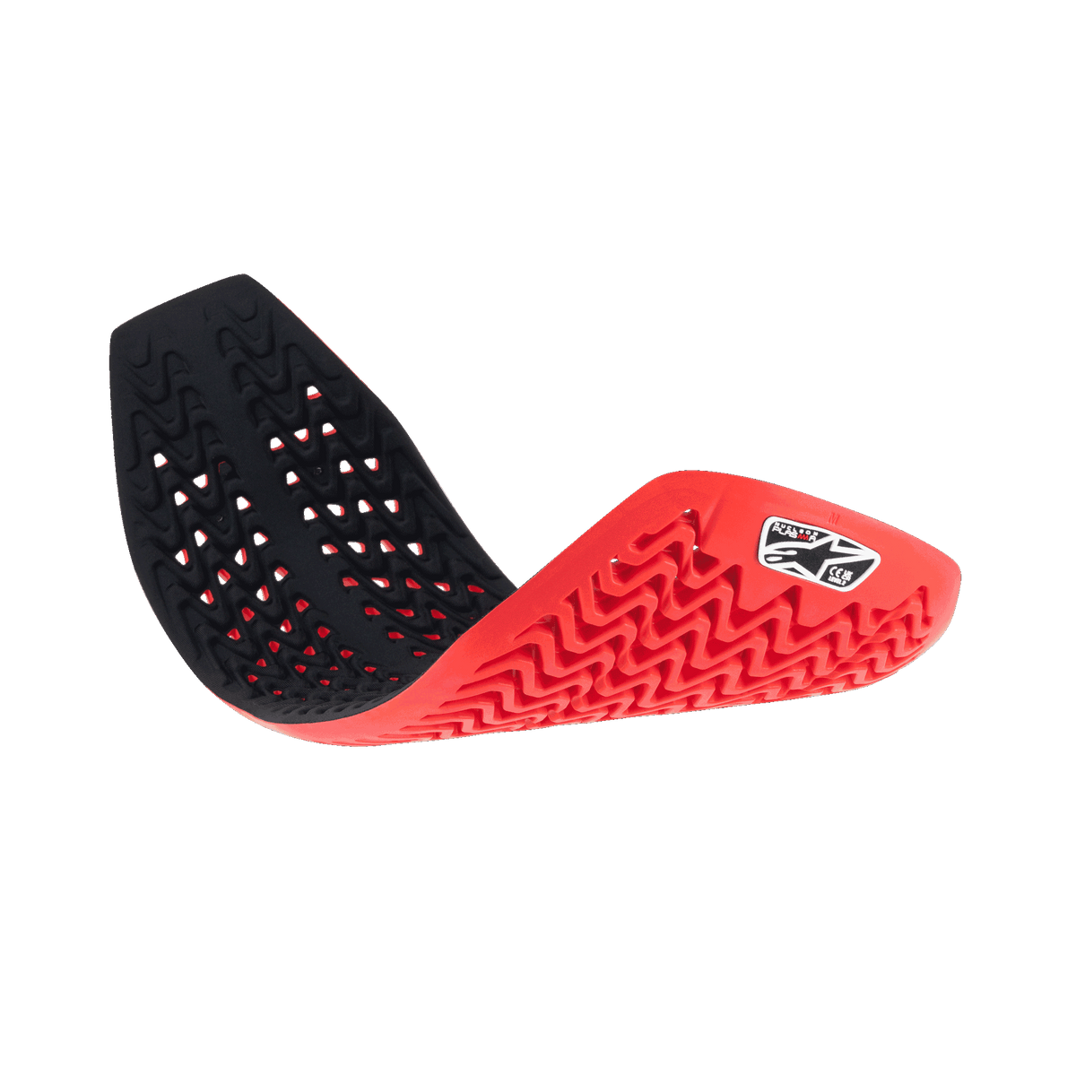 Alpinestars Nucleon Plasma Full Back Protector Insert, czerwono-czarny, elastyczny motocyklowy wkład do ochraniacza pleców pokazany w wygięciu w celu zademonstrowania giętkości, z wentylowaną strukturą plastra miodu i falistymi wzorami dla absorpcji uderzeń i oddychalności