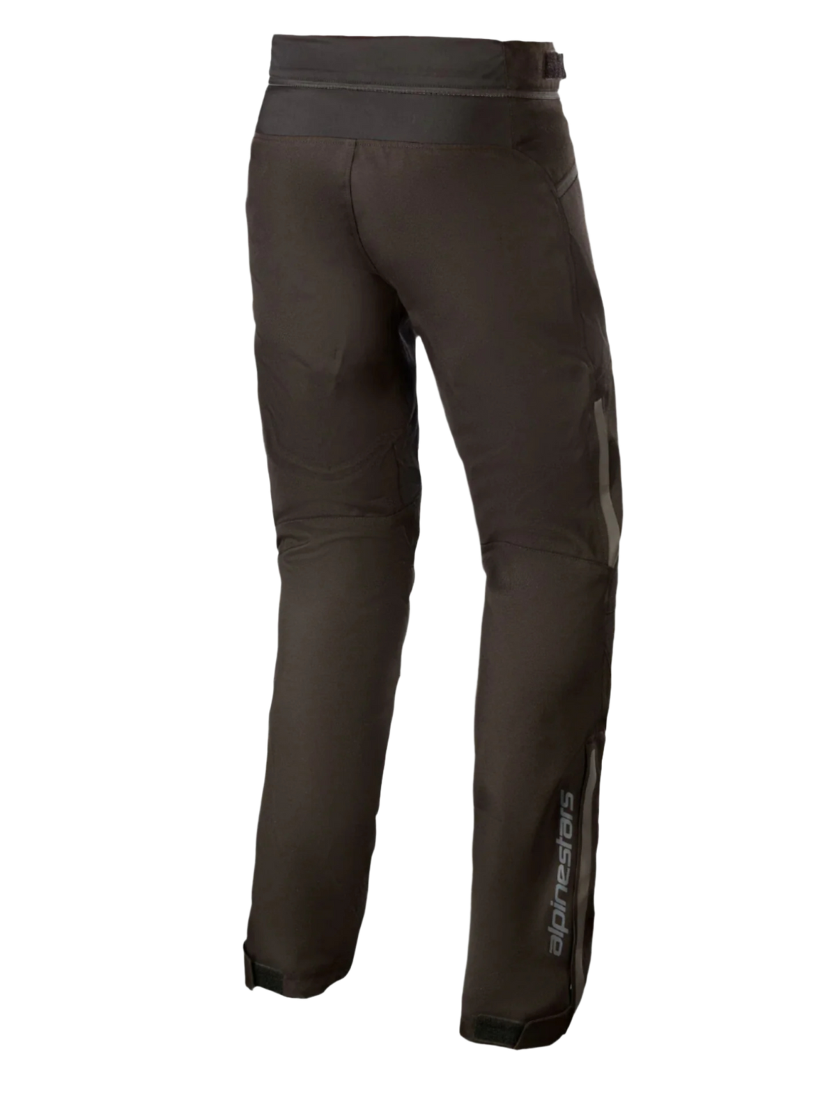 Alpinestars AST-1 V2 Waterproof Pants Long, czarne tekstylne spodnie motocyklowe, widok z tyłu ukazujący odblaskowe detale i pionowe logo na dolnej części nogawki, trwała odzież motocyklowa na każdą pogodę