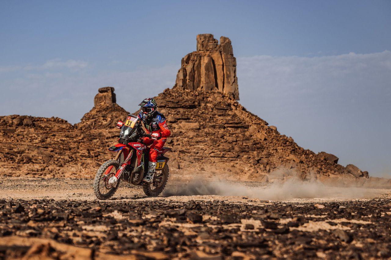 JOSE IGNACIO CORNEJO WINS STAGE NINE AT 2022 DAKAR RALLY IN ALPINESTARS TOP NINE LOCK-OUT