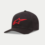 Alpinestars Ageless Curve Hat, czarno-czerwona czapka z daszkiem, z wypukłym haftowanym czerwonym logo 3D z przodu, zakrzywiony daszek z tkaniny twill, codzienne nakrycie głowy inspirowane sportami motorowymi
