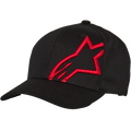 Alpinestars Corp Shift 2 Curved Brim, czapka z daszkiem typu baseball, czarna z dużym czerwonym płasko haftowanym logo gwiazdy na przednim lewym panelu, zakrzywiony daszek Flexfit, konstrukcja sześciopanelowa, codzienne nakrycie głowy inspirowane sportami motorowymi