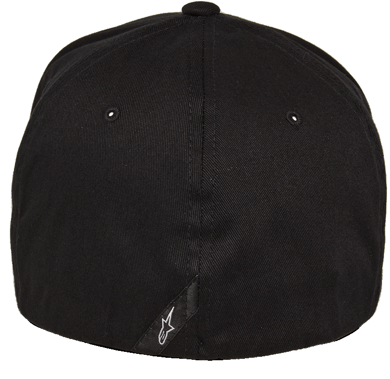 Alpinestars Corp Shift 2 Curved Brim Hat, czarna czapka z daszkiem, widok z tyłu z małym białym logo Astars na ukośnej zamszowej metce, codzienne nakrycie głowy Flexfit inspirowane motorsportem