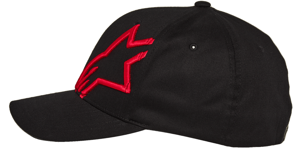 Alpinestars Corp Shift 2 Curved Brim, czarna czapka z daszkiem, czerwone haftowane logo gwiazdy, profil boczny, bejsbolówka Flexfit z zakrzywionym daszkiem, casualowa odzież sportowa