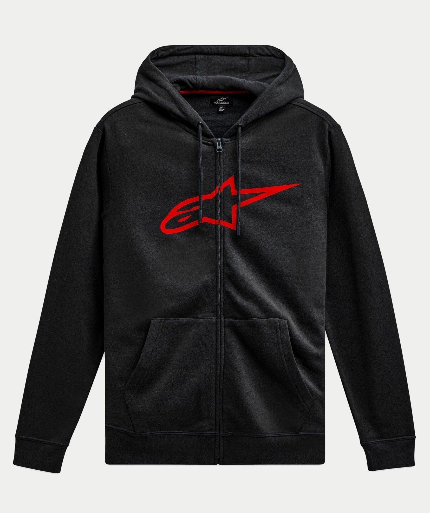 Alpinestars Ageless Zip V3 Hoodie, bluza streetwearowa, czarna z dużym czerwonym logo Alpinestars na piersi, zamek z przodu, kaptur ze sznurkiem, długie rękawy, ściągacze przy mankietach i na dole
