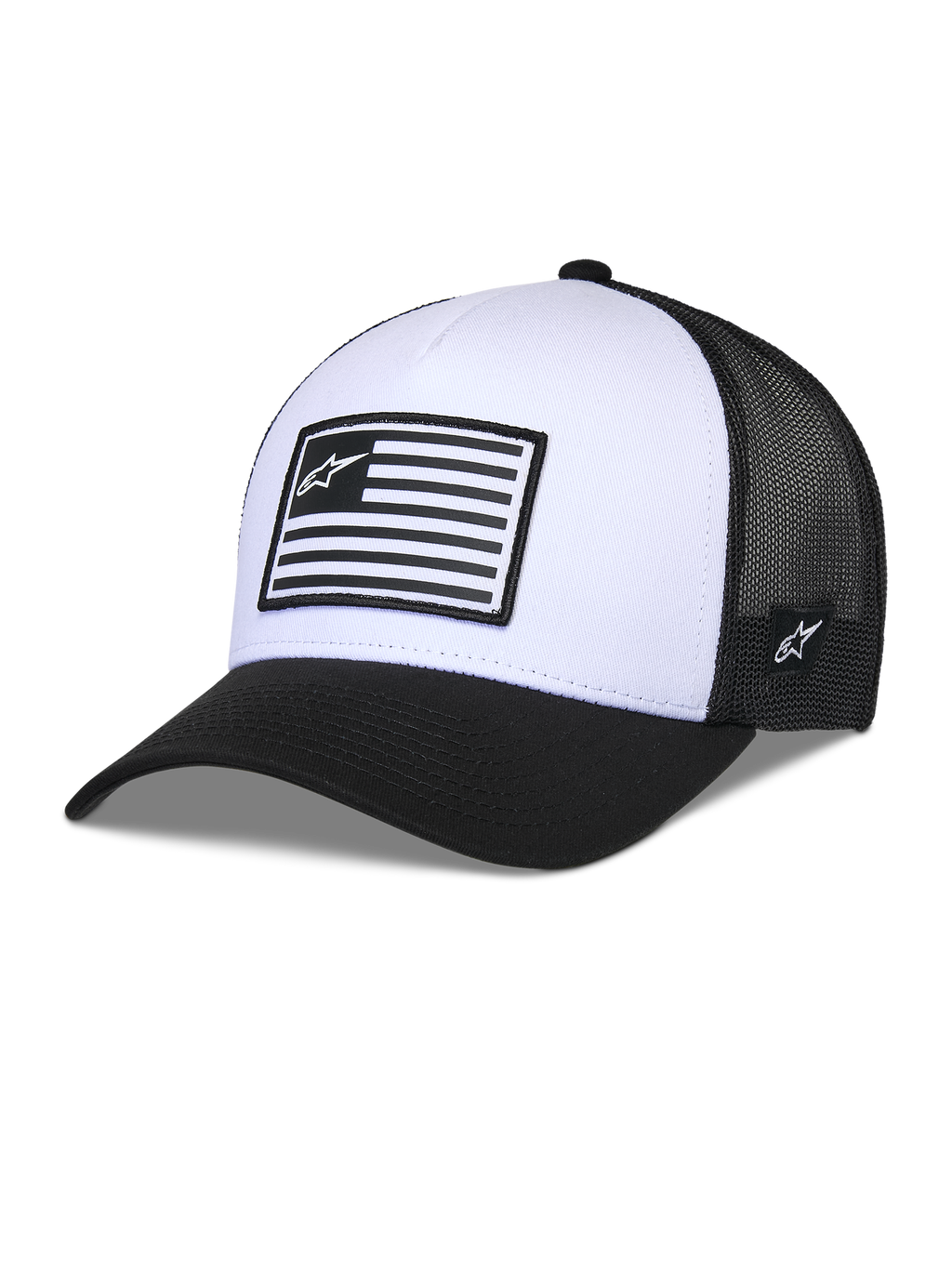 Alpinestars Flag Snapback Hat, biało-czarna, usztywniona korona z zakrzywionym daszkiem, biały przedni panel i czarny tył z siatki, prostokątna naszywka z logo w stylu flagi, casualowe nakrycie głowy inspirowane sportami motorowymi