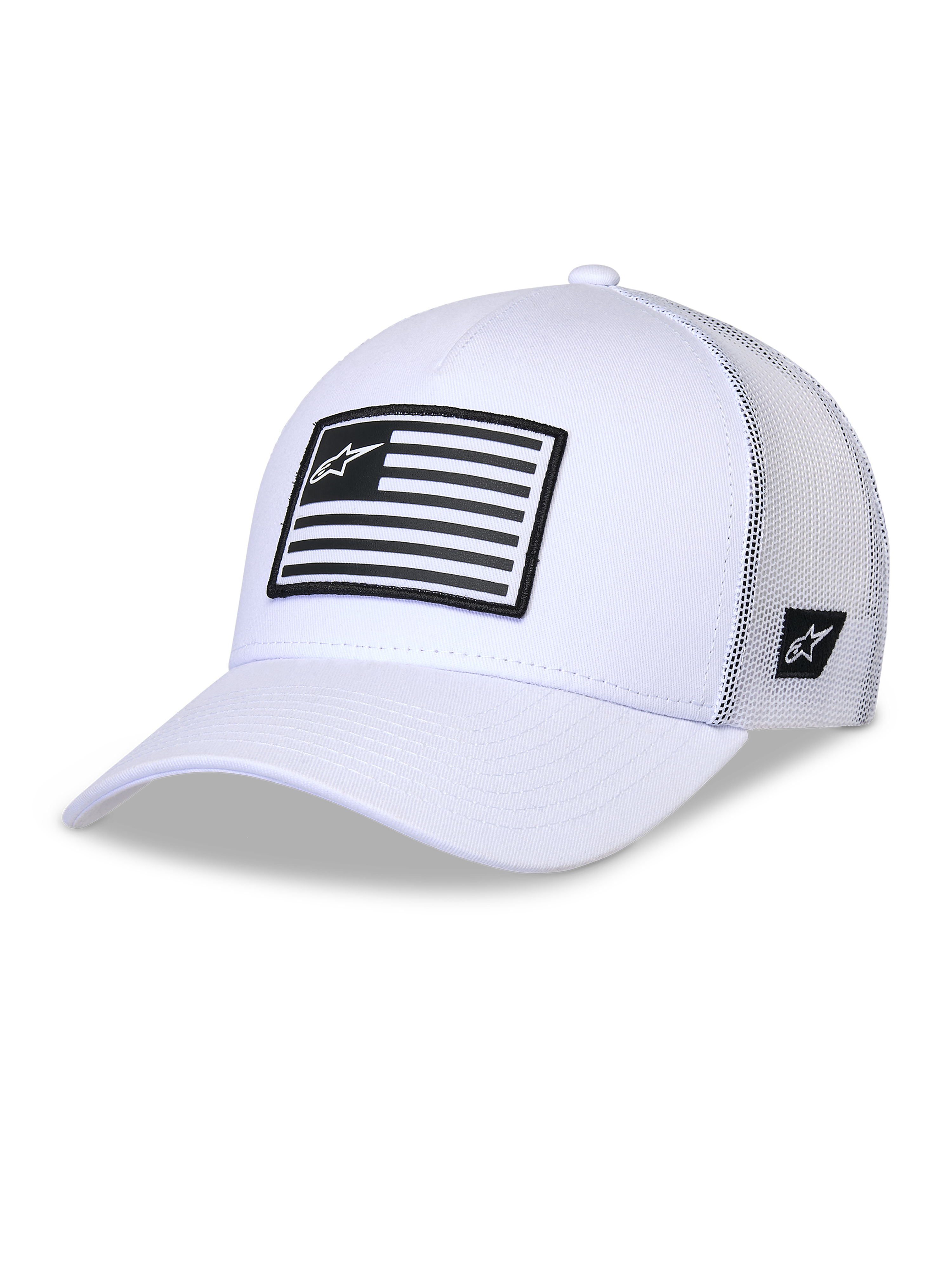 Czapka Alpinestars Flag Snapback, biała czapka typu trucker, usztywniona korona z zakrzywionym daszkiem, białe panele z siateczki z tyłu, z przodu czarno-biała naszywka w paski z logo, codzienne nakrycie głowy inspirowane sportami motorowymi