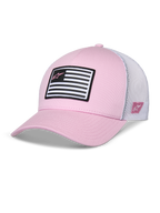 Czapka Alpinestars Flag Snapback, różowo-biała, zakrzywiony daszek z usztywnioną koroną, przód z tkaniny twill i biała siateczka z tyłu, czarno-biała naszywka z flagą i różowym logo Astars, codzienna odzież sportowa inspirowana sportami motorowymi