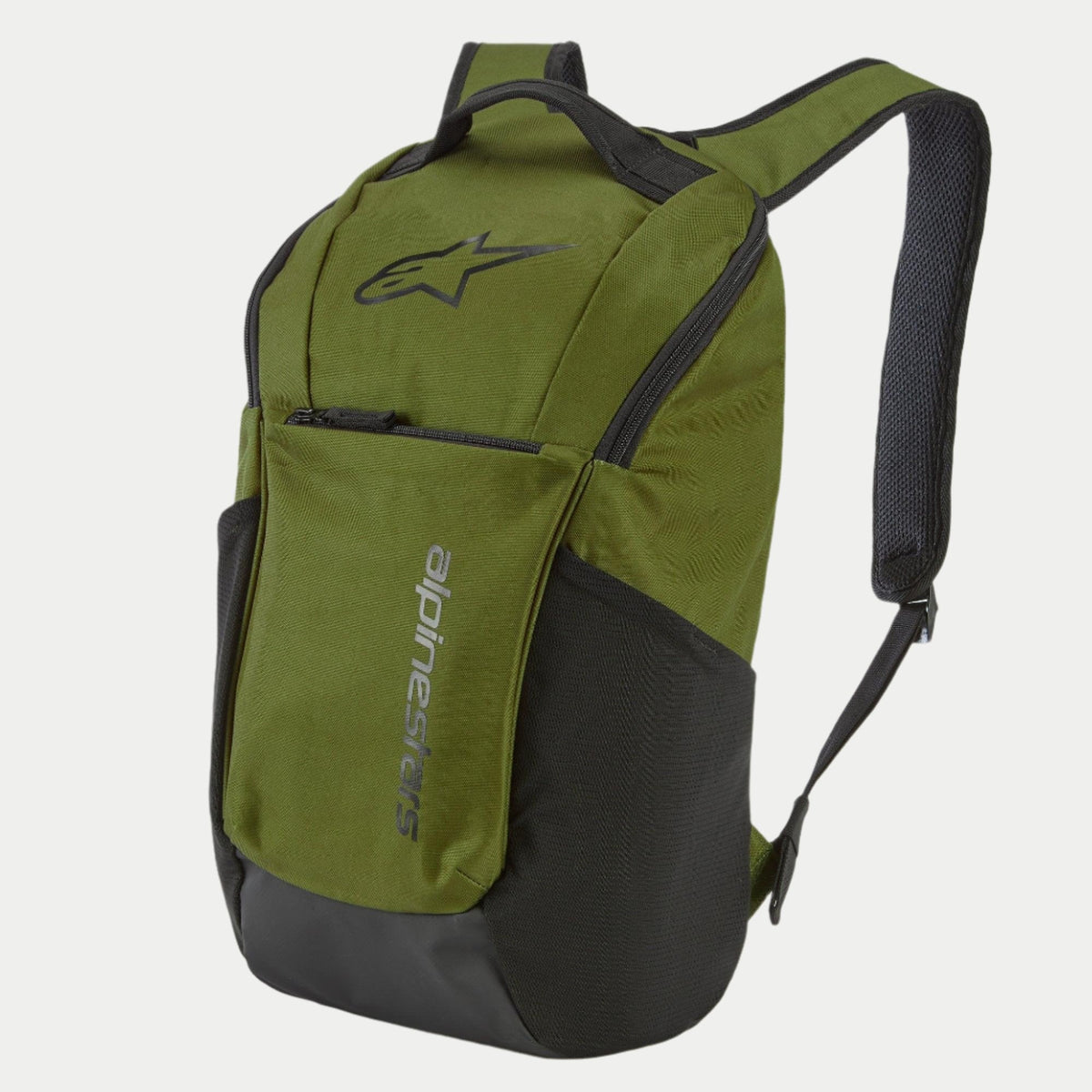 Alpinestars Defcon V2 Backpack, zielony (Military Green), kompaktowy plecak na co dzień z czarnym logo, kontrastowe panele, przednia kieszeń na zamek, boczne kieszenie z siatki, szelki z siateczki airmesh