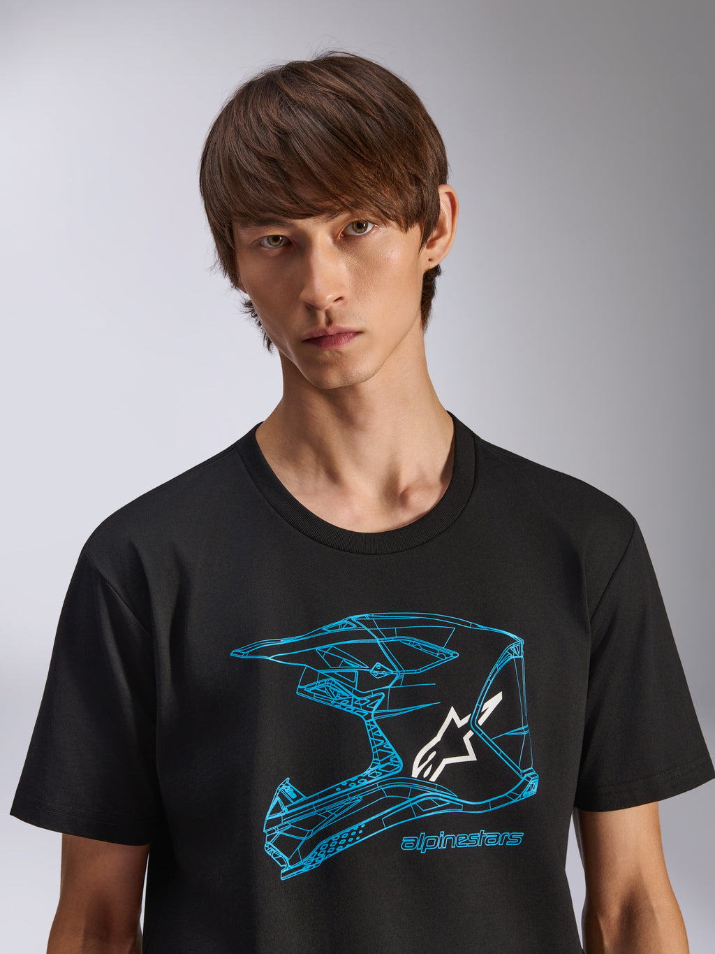 Alpinestars CSF Tee, koszulka z krótkim rękawem, czarna, niebieska grafika kasku MX z białym logo, codzienna odzież sportowa typu motorsport