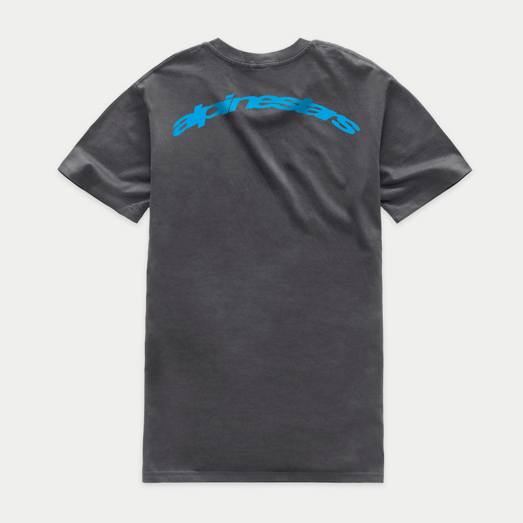 Alpinestars Horizon CSF Tee, koszulka z krótkim rękawem, ciemnoszara, widok z tyłu z niebieskim łukowym napisem Alpinestars na wysokości ramion, codzienna odzież sportowa