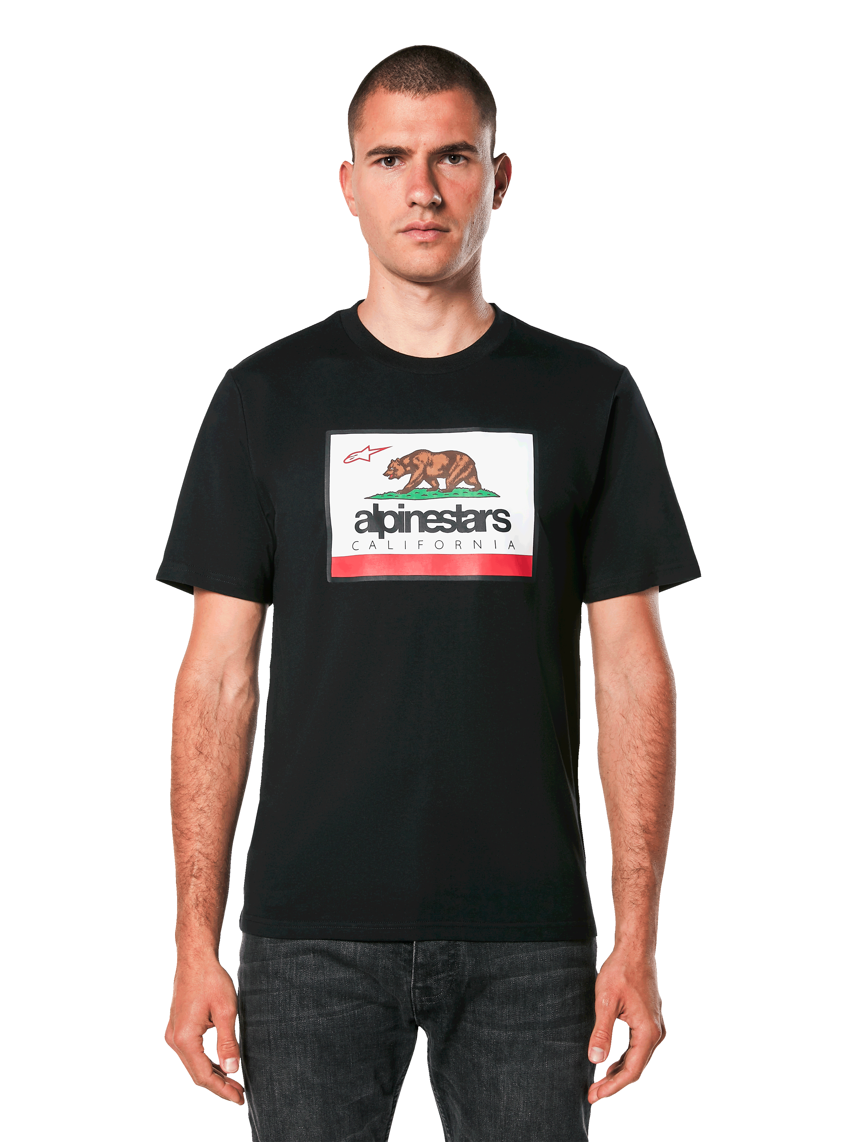 Koszulka Alpinestars Cali 2.0 CSF, t-shirt z krótkim rękawem, czarna, z grafiką Cali 2.0 z przodu przedstawiającą brązowego niedźwiedzia i brandingiem Alpinestars California, casualowy styl motorsport streetwear