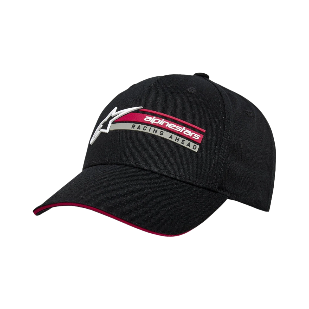 Alpinestars Par Hat, czarna czapka z daszkiem typu snapback, zakrzywiony daszek z czerwonym detalem typu sandwich, boczny haft 3D z logo Alpinestars i napisem Racing Ahead, usztywniona sportowa czapka casual