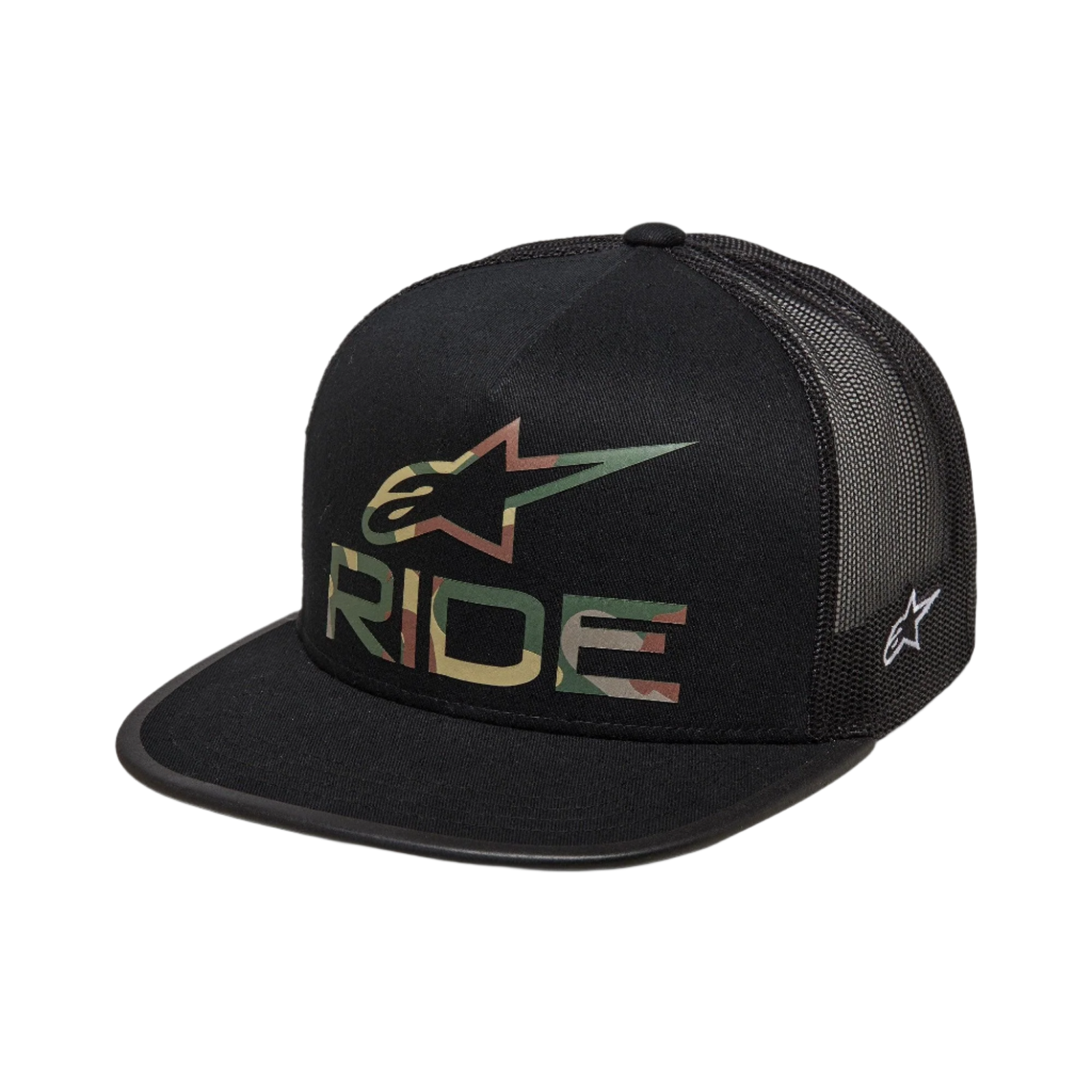 Alpinestars Ride 4.0 Camo Trucker Hat, czarna czapka z daszkiem, logo Alpinestars i napis RIDE z motywem kamuflażu z przodu, płaski daszek, usztywniona korona, czarna siateczka z tyłu, design inspirowany sportami motorowymi